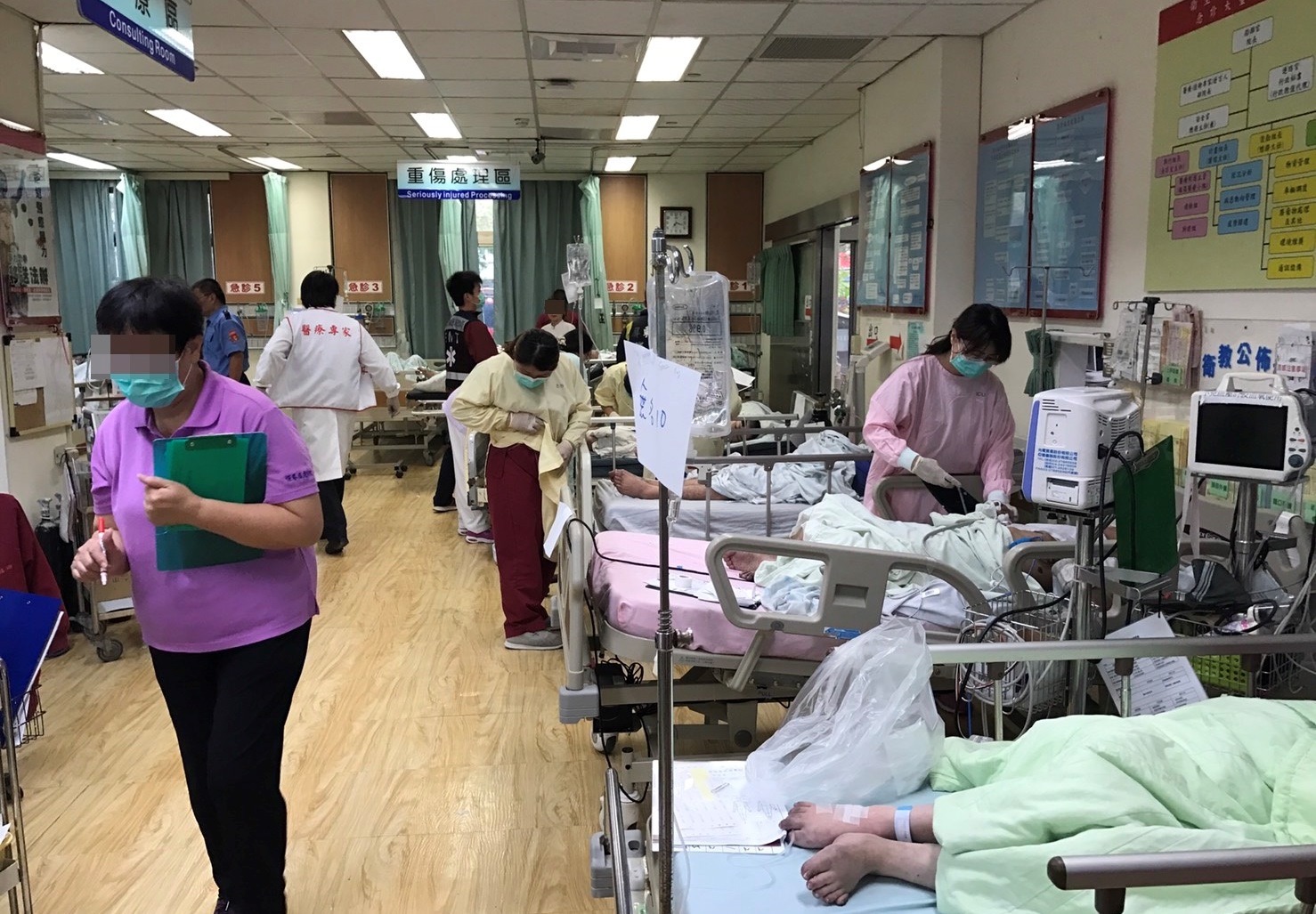 南門護理之家火警，造成55名老人因為吸入性嗆傷送醫，其中有4人還有生命危險。