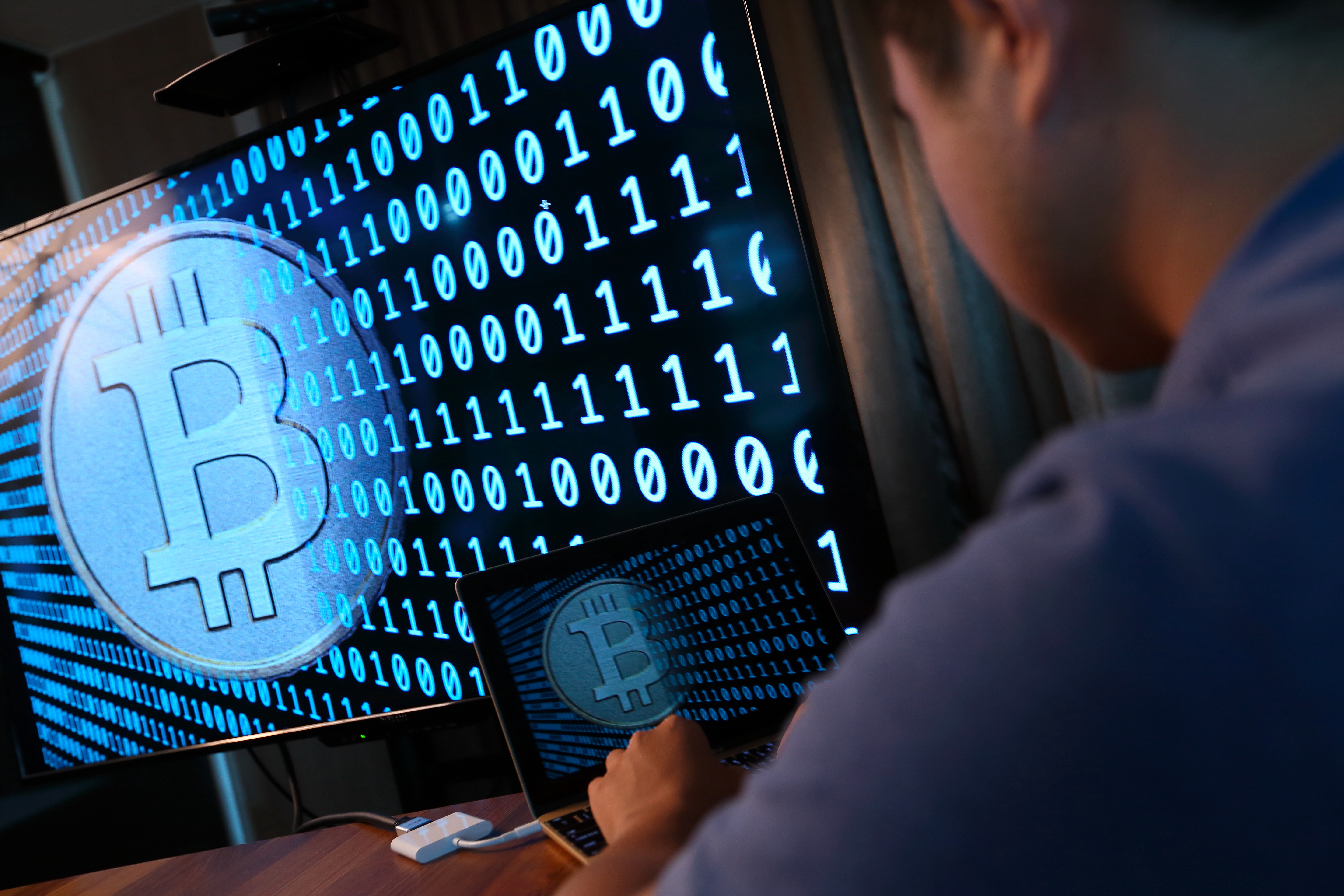 比特幣轉帳便捷、無時差，成為不少遊戲玩家及外籍人士愛用的交易工具。