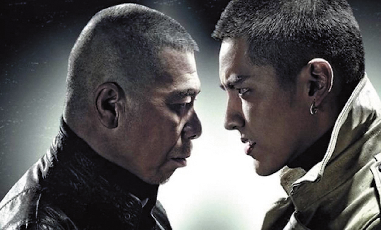 馮小剛(左)和吳亦凡合作《老炮兒》在中國大賣新台幣40億元。