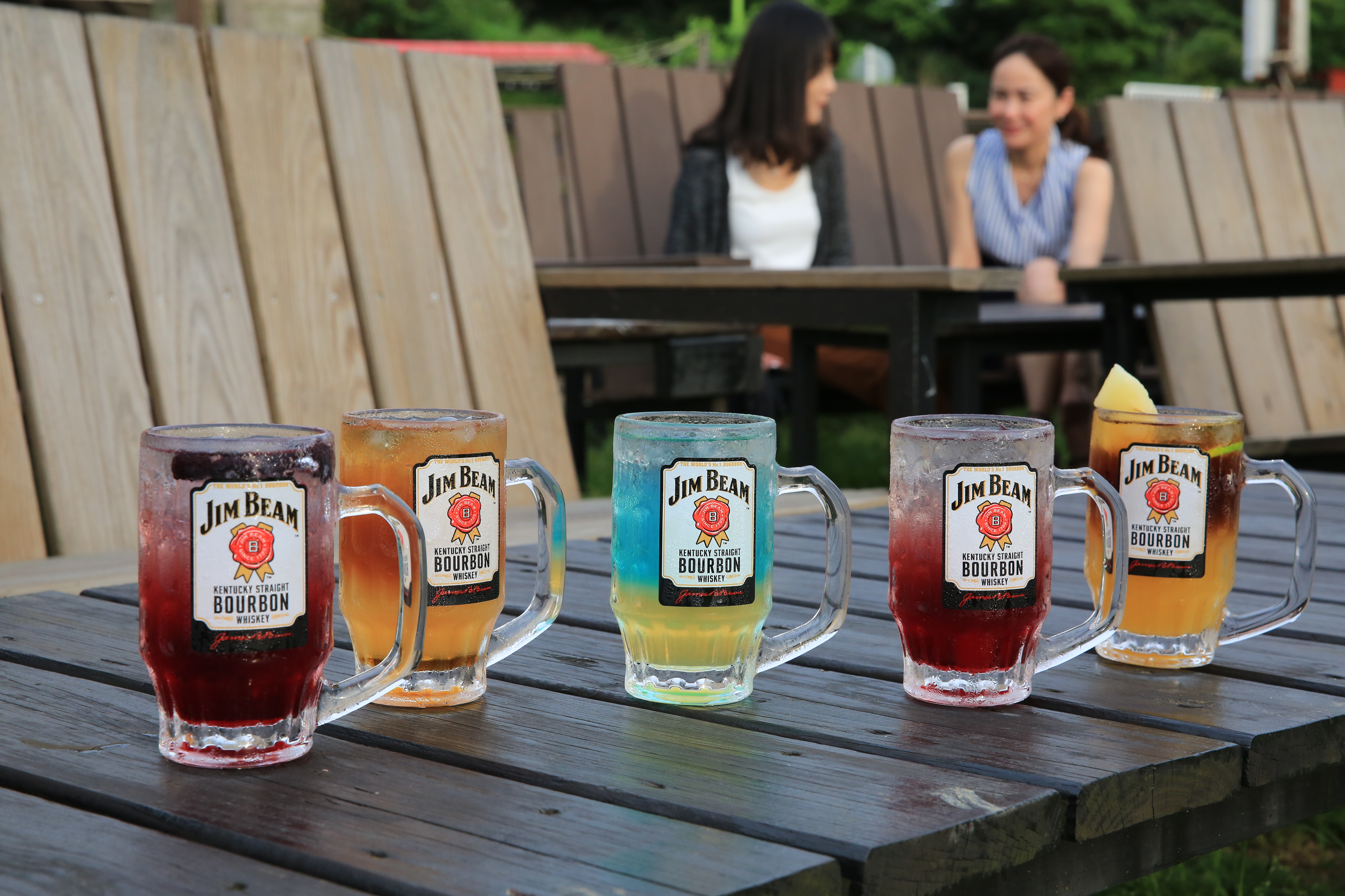 「Highball調酒」既保留烈酒的豐醇香氣，又有低酒精濃度（約5～7%）的爽口感。