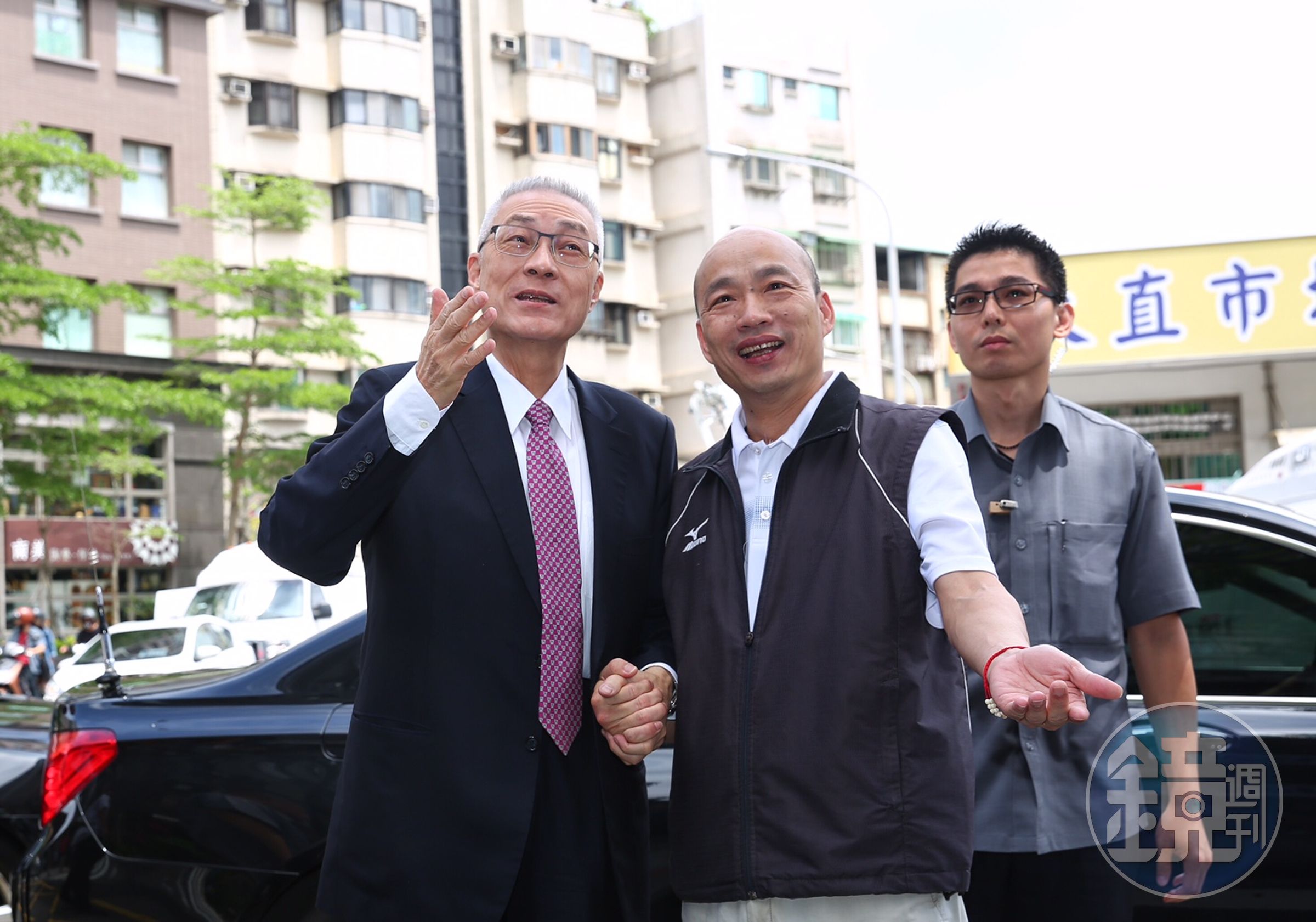 為團結國民黨，前副總統吳敦義陸續拜會其他4位候選人，今早與前北農總經理韓國瑜見面。