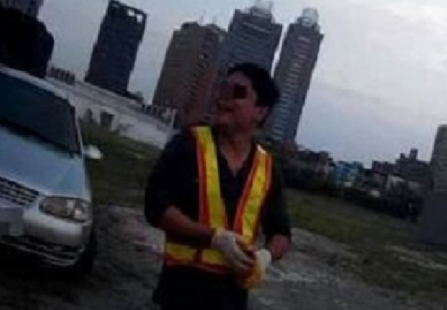 警方趕抵現場時，陳男聲稱受雇某單位施工，一臉鎮定。