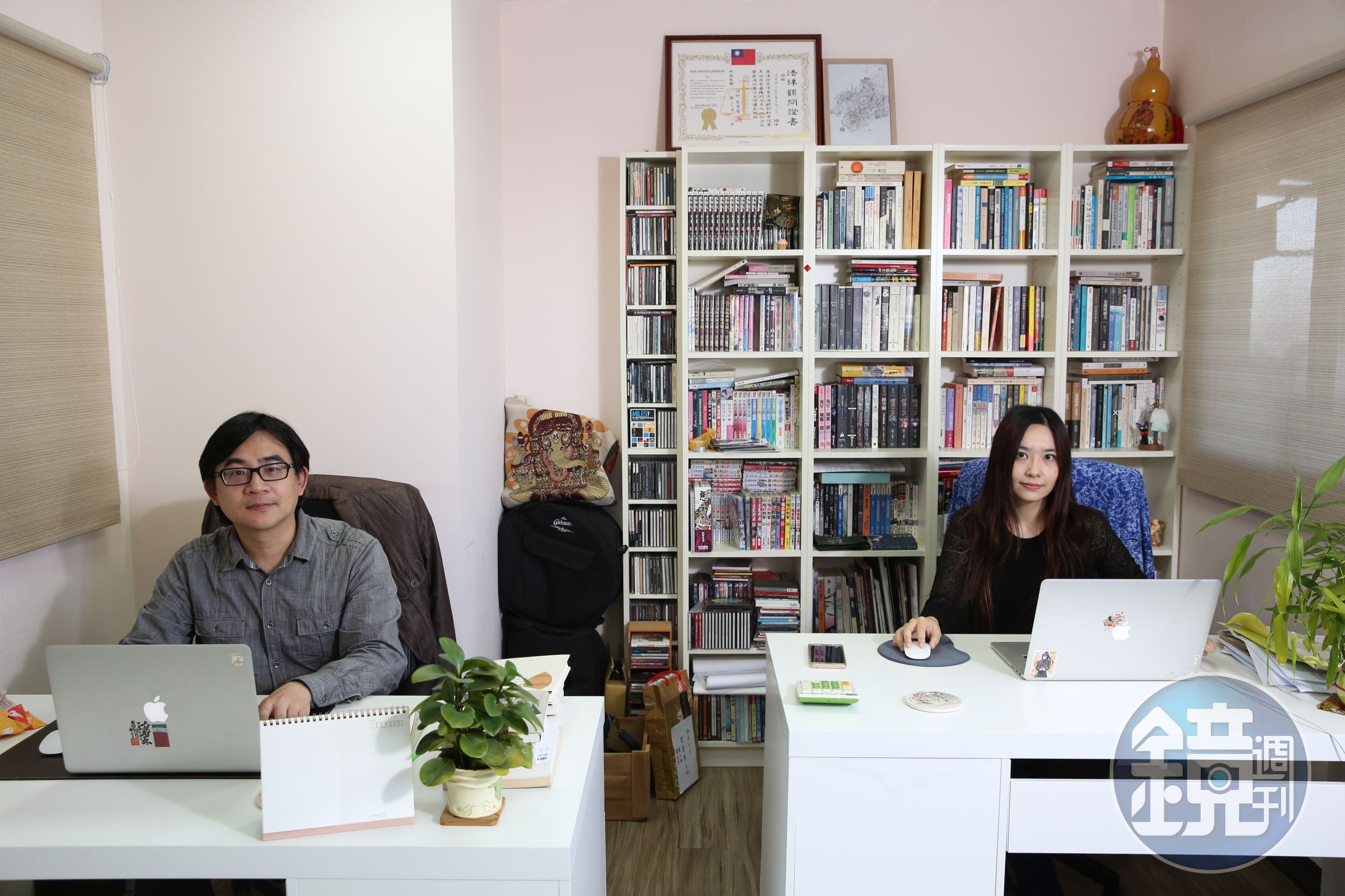 不同於傳統出版社，獨立出版社可能只需要兩個人就能搭建起來