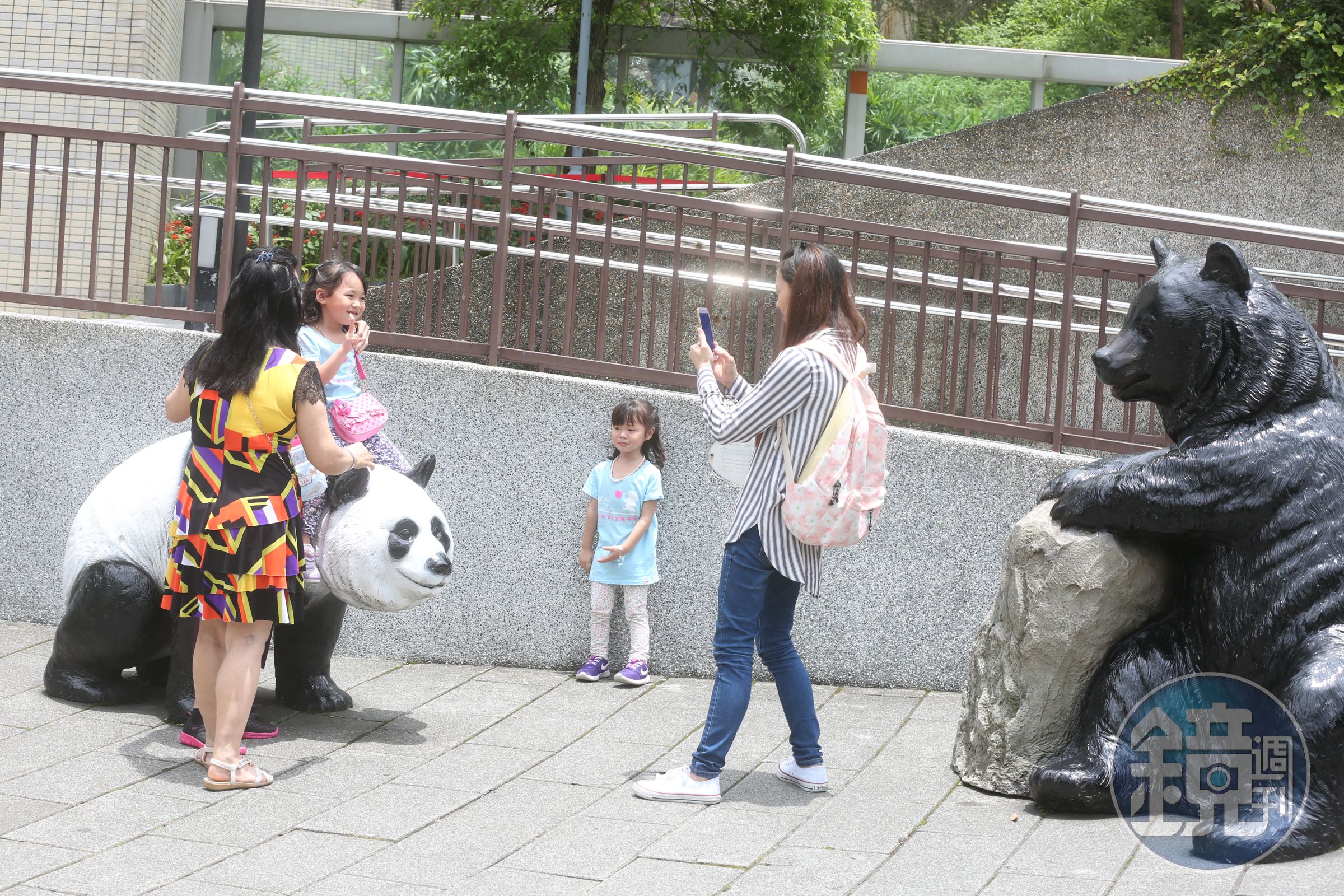 小朋友愛去的台北市木柵動物園，遭爆違法向廠商勸募。