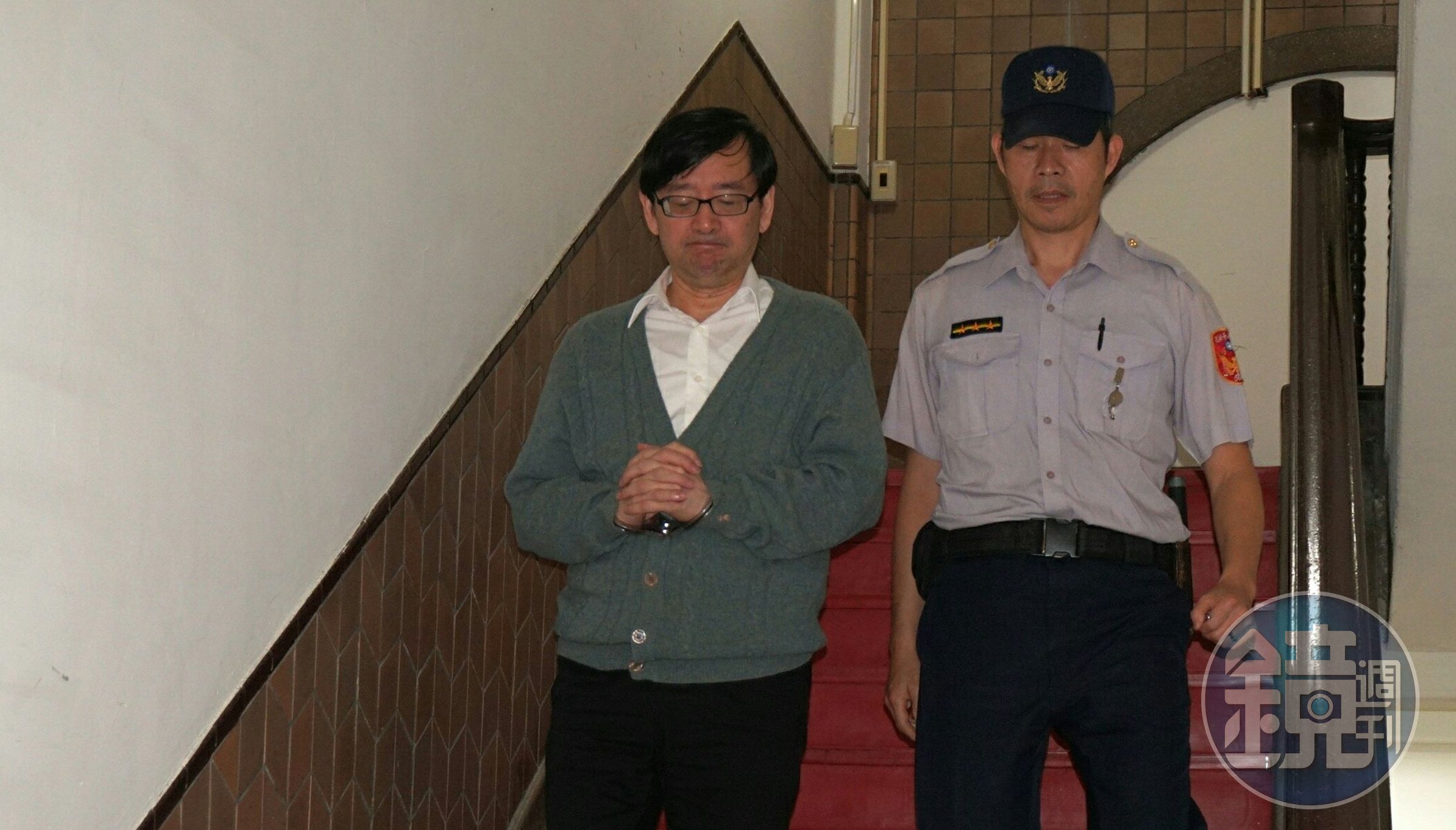 幸福人壽前董事長鄧文聰已涉掏空案遭收押，高院23日開庭，他的委任律師卻全缺席。