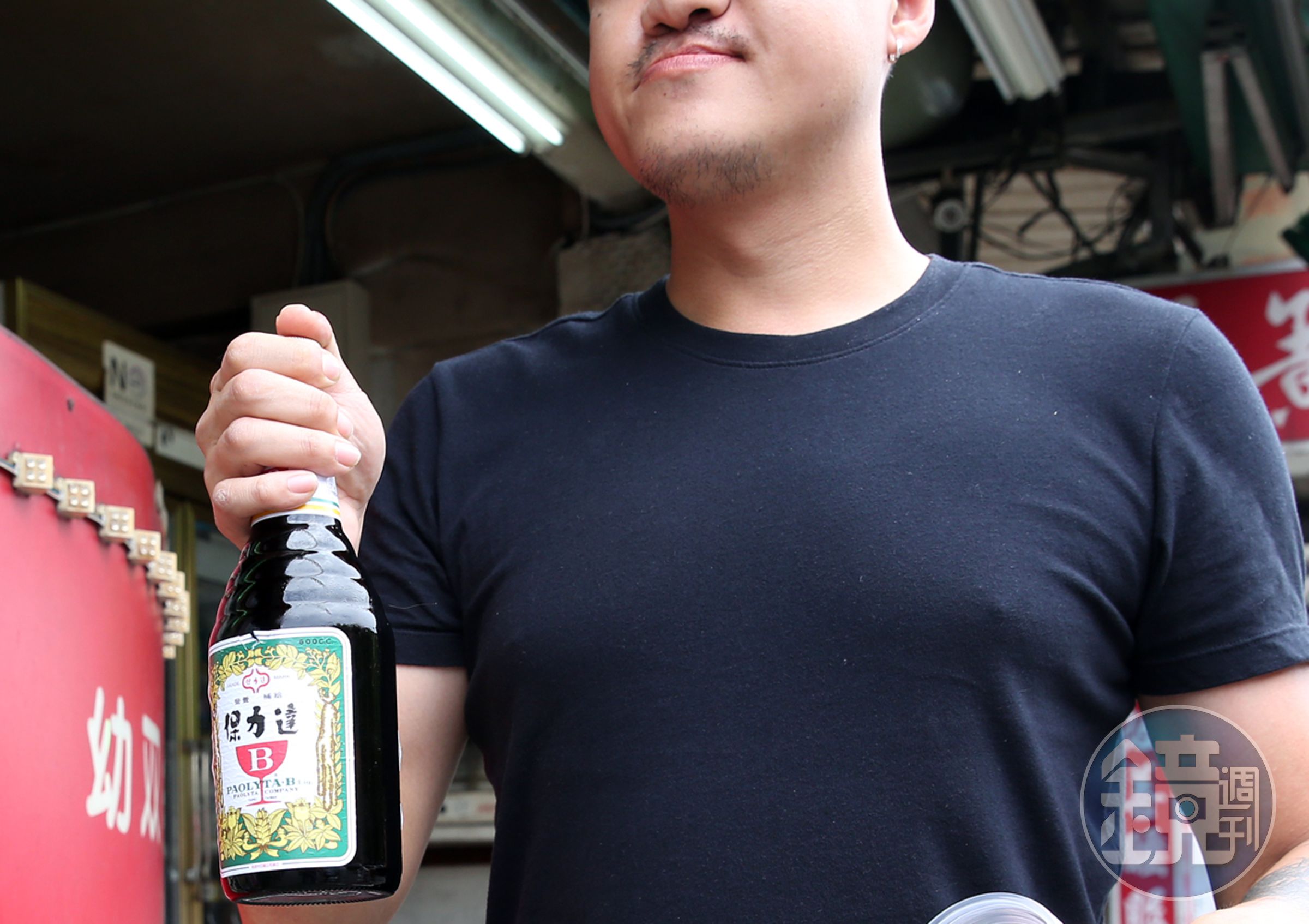 陳傳黃用胺基酸調配出保力達B，年賺30億元。