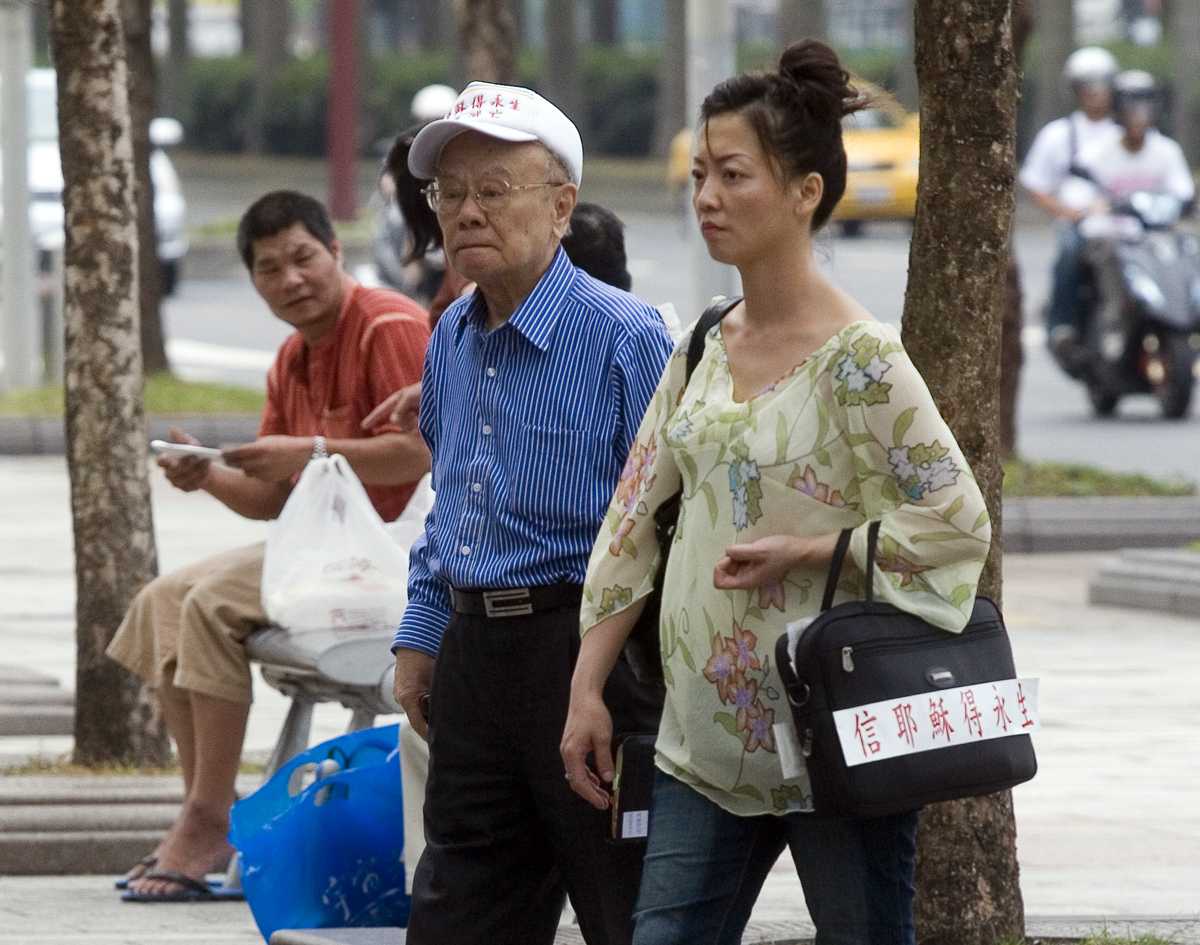 陳傳黃不喜歡外界談論他個人的事，平時他參加教會的活動，也只坐在台下跟大家一起禱告。圖片取自今周刊