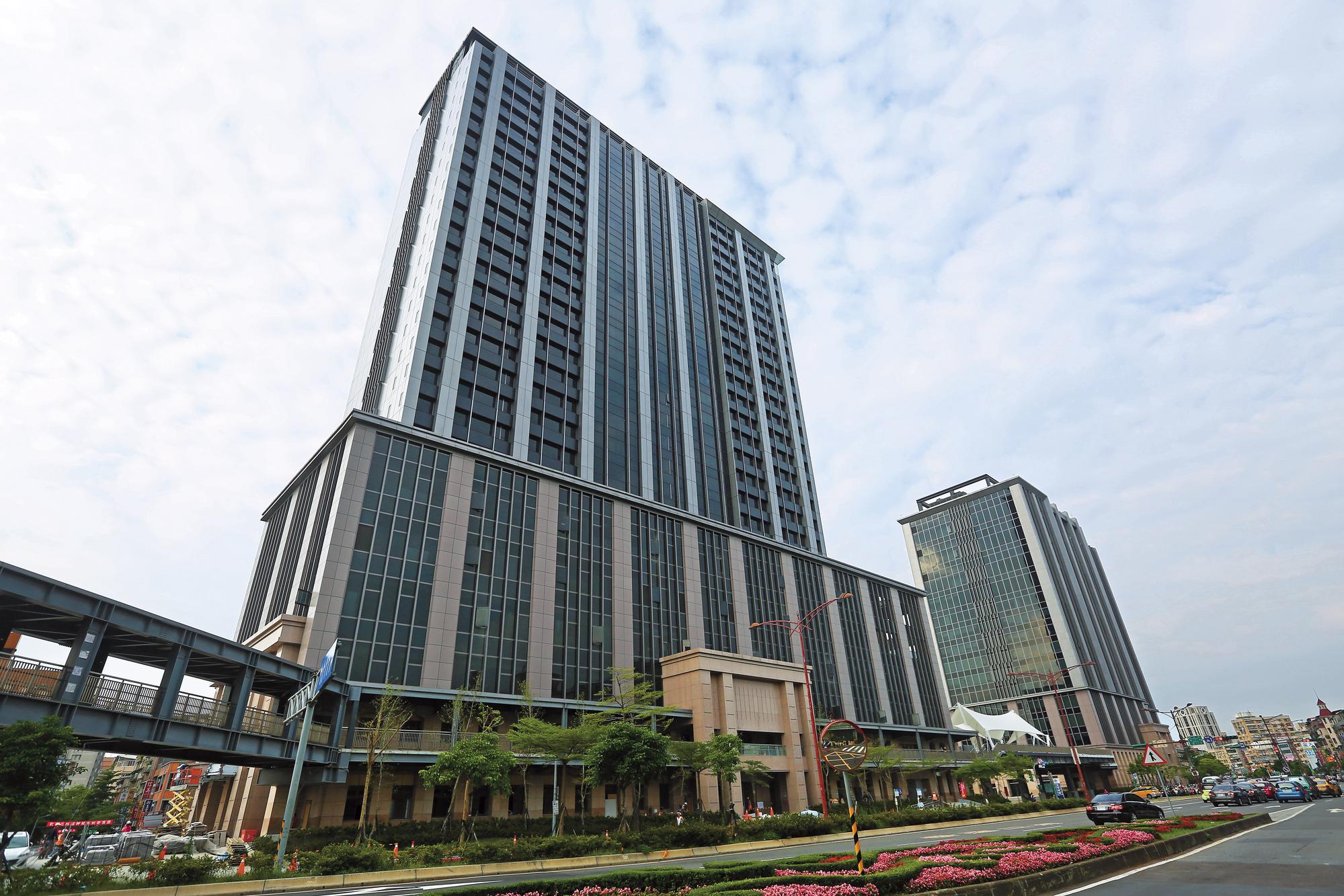 林鴻道在萬華火車站新建的凱撒飯店,可望成為新地標。