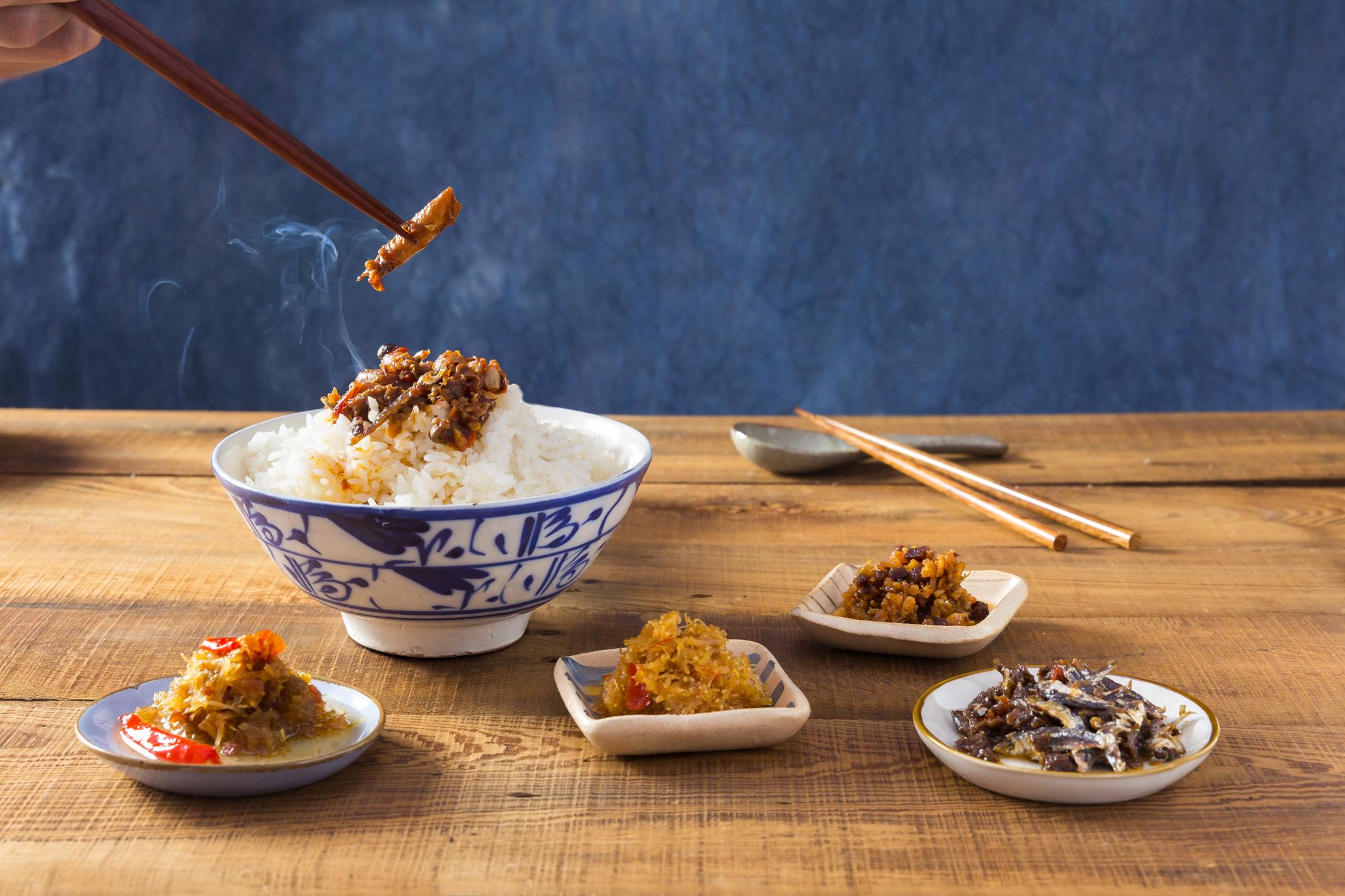 常備這些海味醬料，在懶得開伙的日子，只要煮鍋白飯，照樣可以吃得美美的，一點也不將就！
