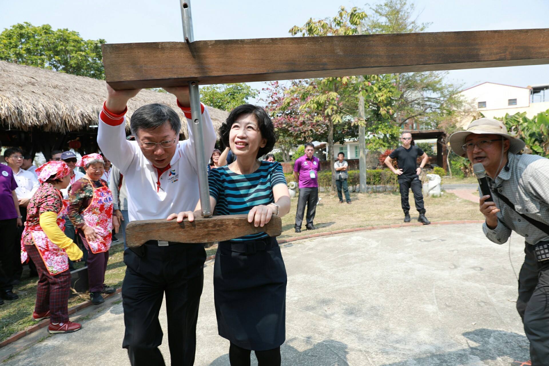 台北市長夫人陳佩琪個性強悍犀利，連柯P都自嘲「管不住老婆」。（翻攝自柯文哲臉書）