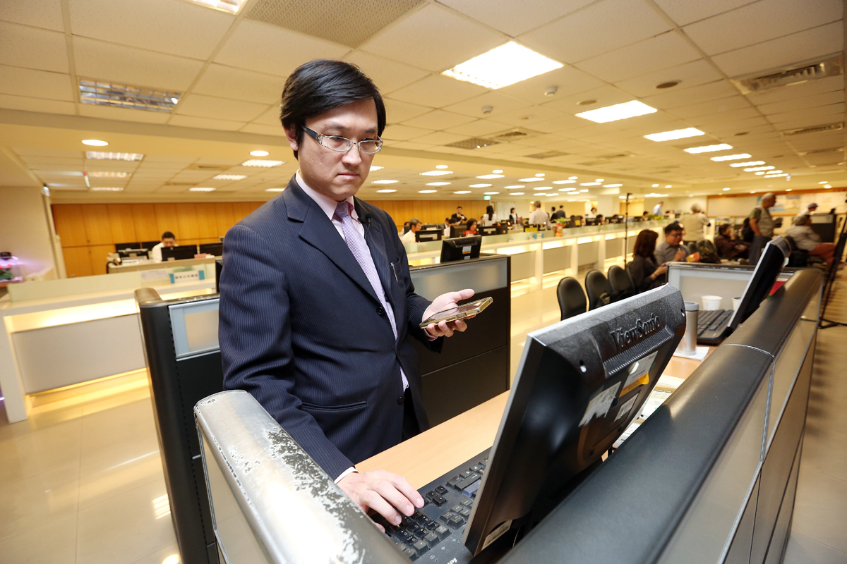 阿斯匹靈買賣股票的前10年，是每天盯盤下單，被朋友戲稱得了「股」癌。