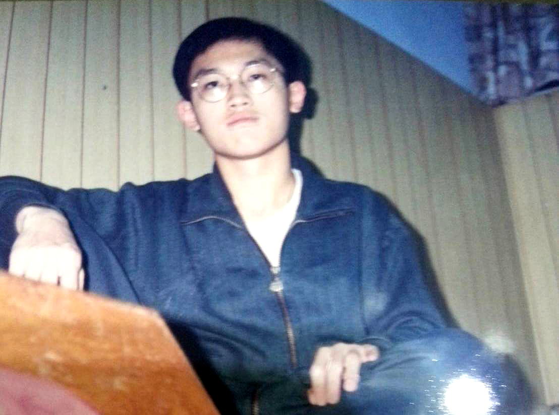 阿斯匹靈大學時就讀數學系，媽媽曾經以為他會成為一名數學老師。（圖：阿斯匹靈提供）