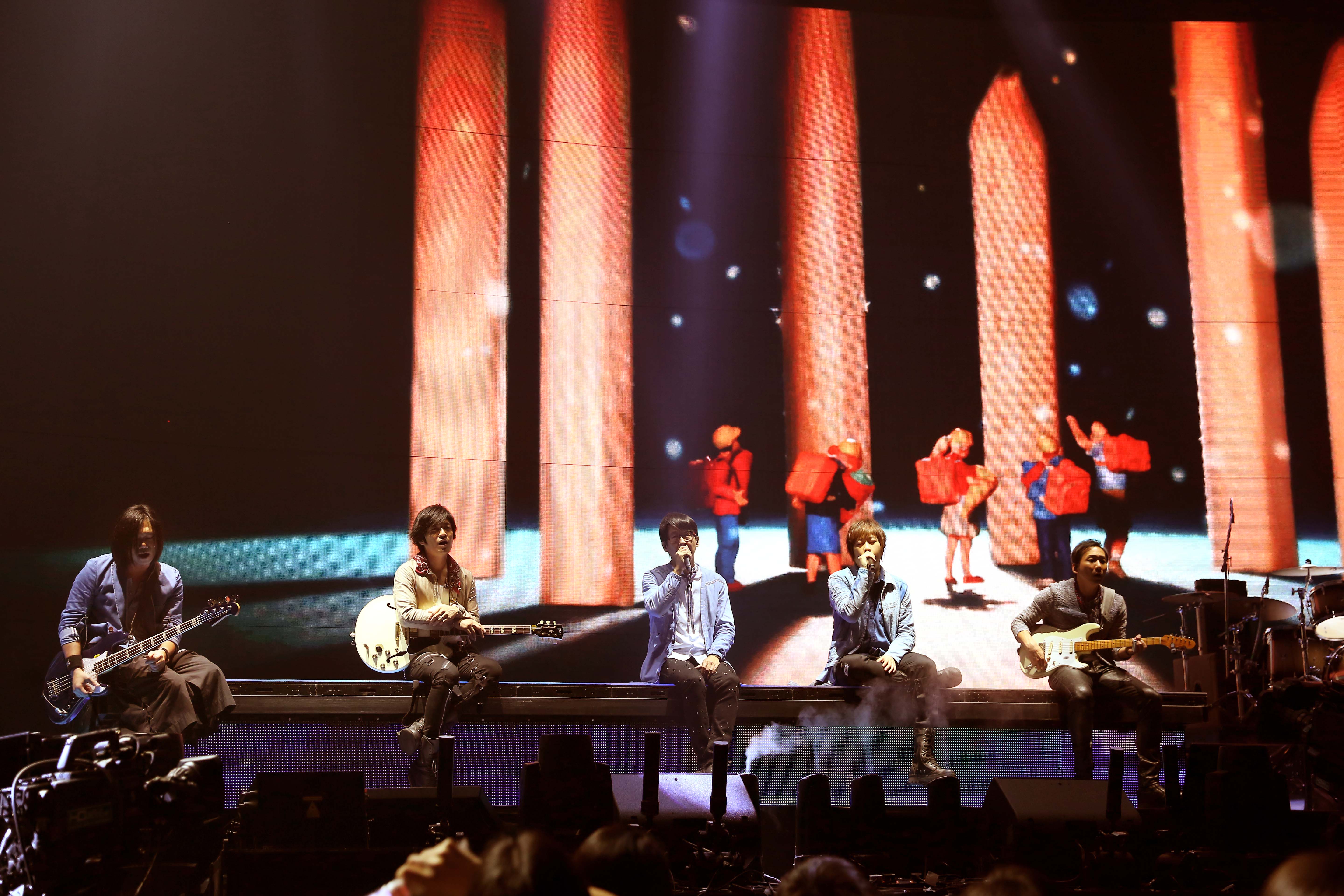 五月天香港演唱會連唱10場圓滿落幕，最終場送上MV首播大禮。