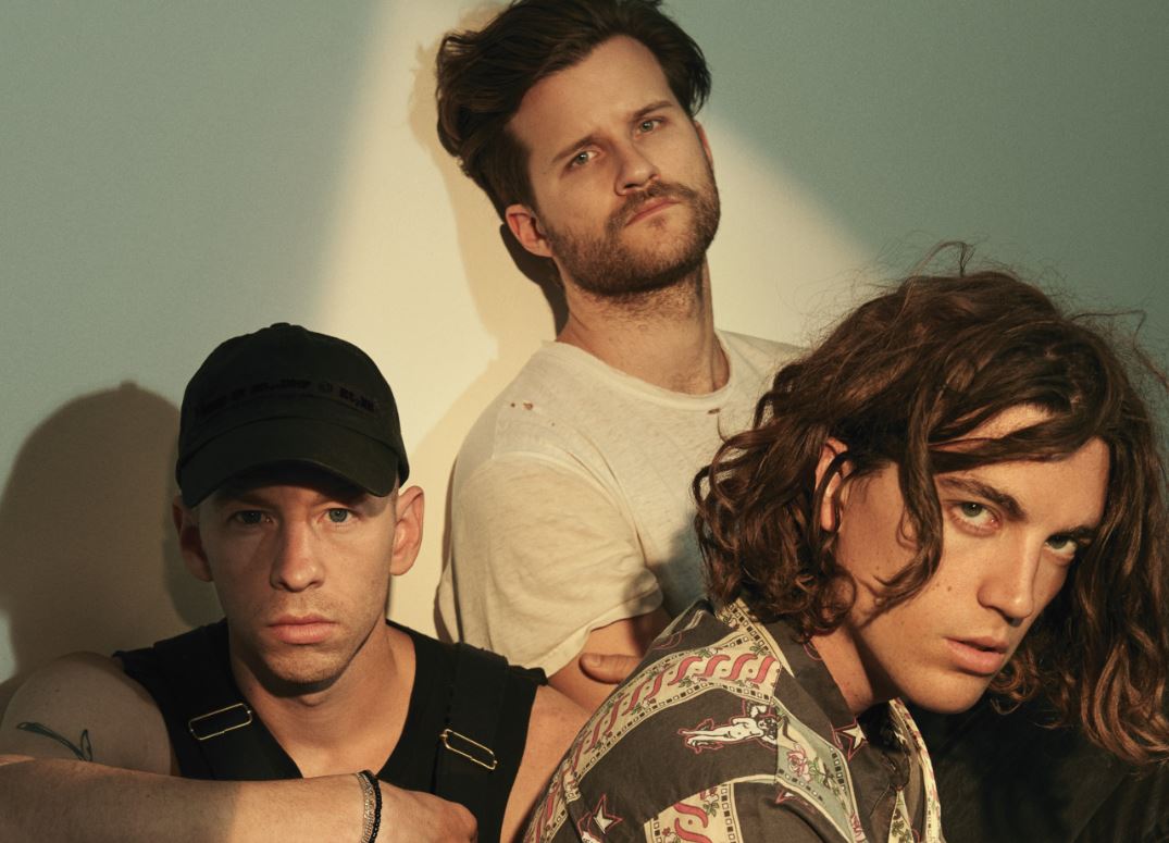 2014年組成的LANY樂團，〈ILYSB〉（I Love You So Bad）一曲創下超高點擊率。