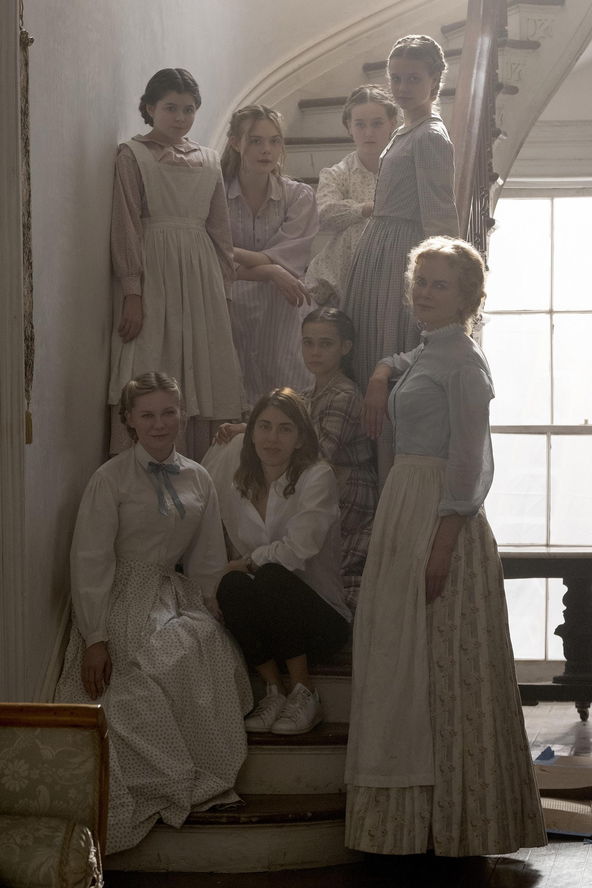 妮可基嫚(右一)另外還演出了蘇菲亞柯波拉(Sofia Coppola)(中)老片重拍的《魅惑》(The Beguiled)。