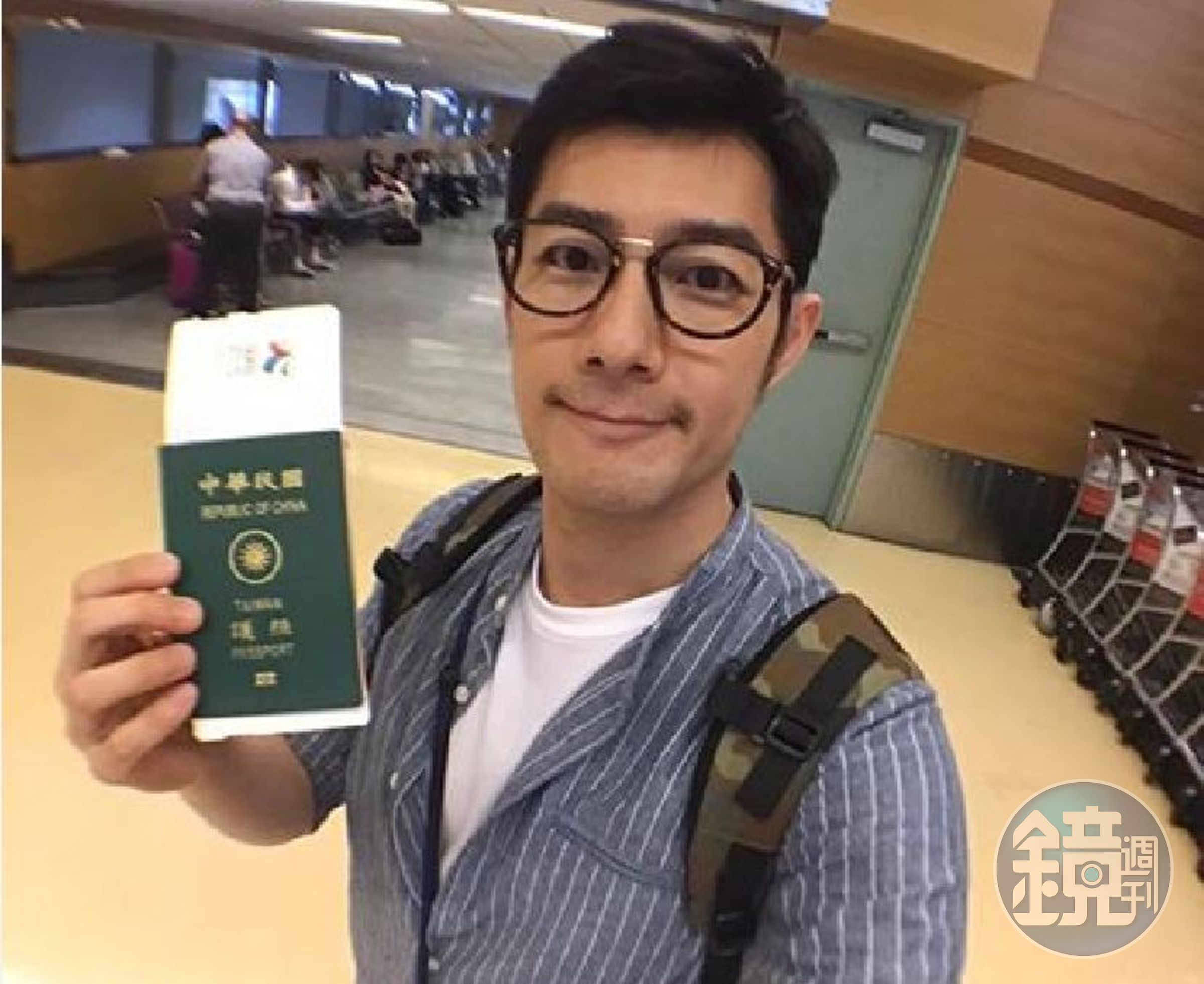 經過數月療傷，施易男慢慢走出喪母悲痛，開始接簡單工作外還會一個人旅行。