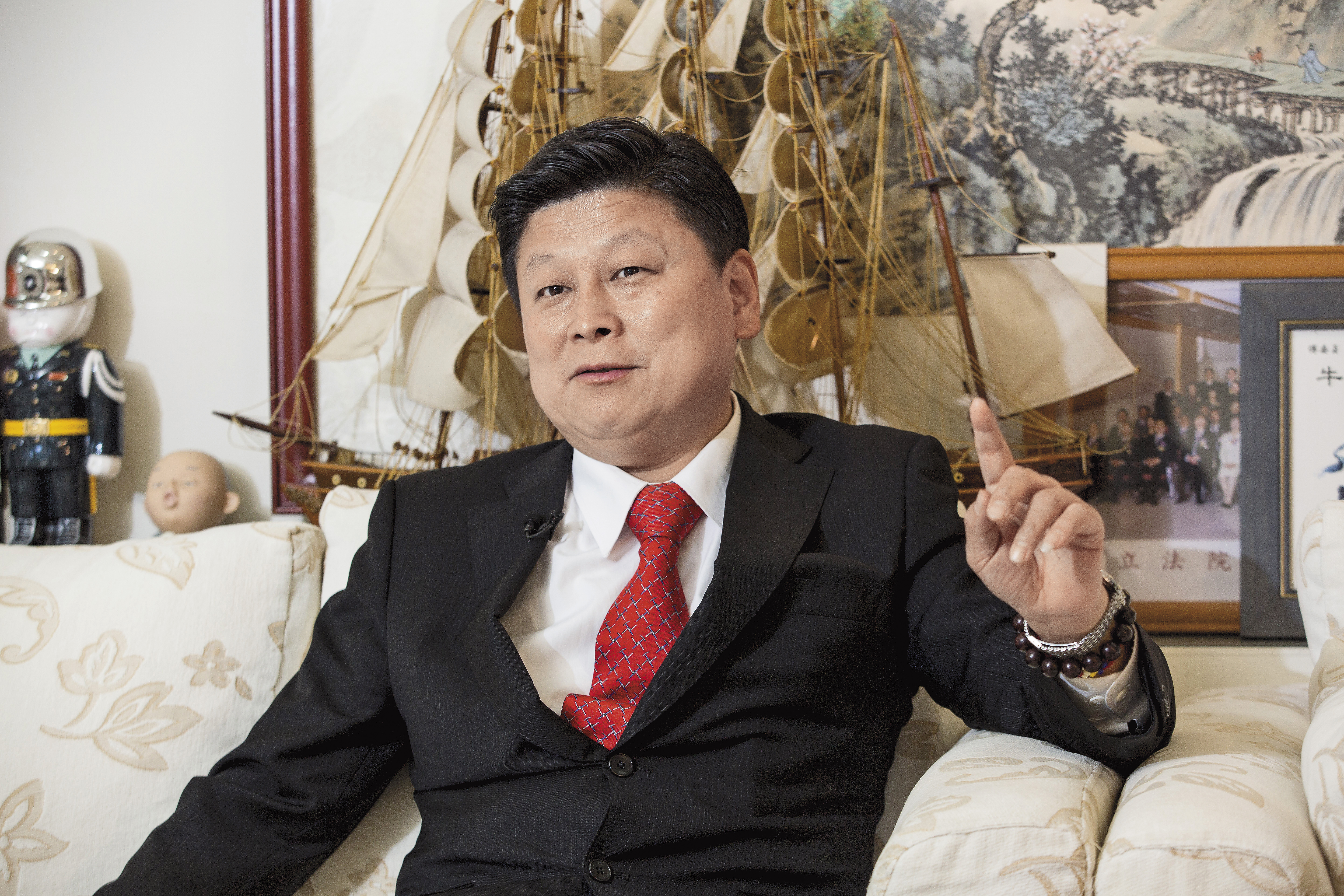 花蓮縣長傅萁接受本刊專訪時首度鬆口，對參選台北市長不排除任何可能。