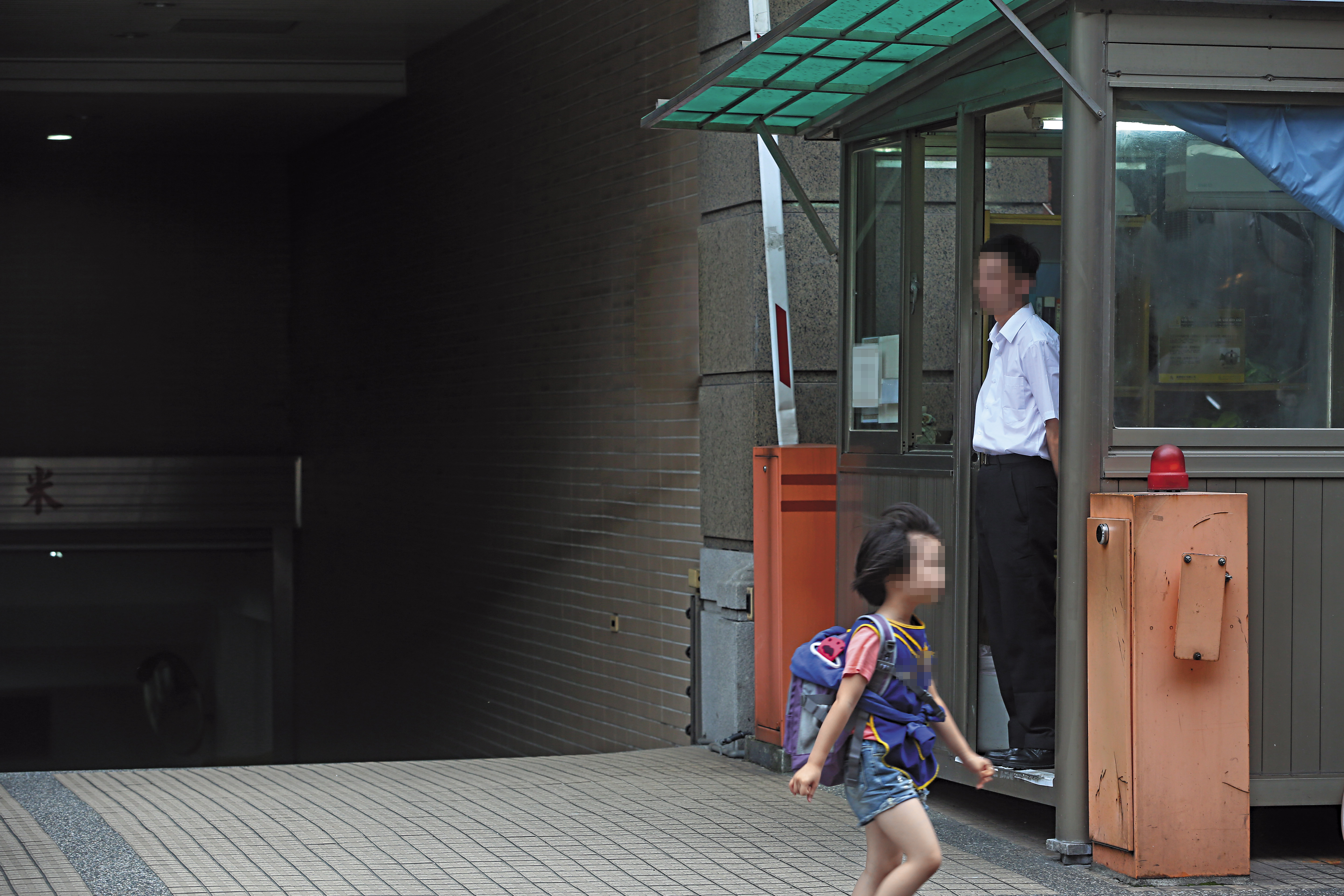 歐陽大智擔任社區保全，性侵幼童往事曾被媒體報導，被害人家屬上網看到新聞大吃一驚。圖非當事人。