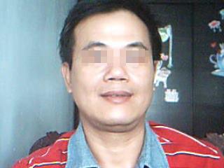 目前開民間環保車的龍男不滿前妻與大學助理教授在一起 ，醋勁大發刺殺兩人。