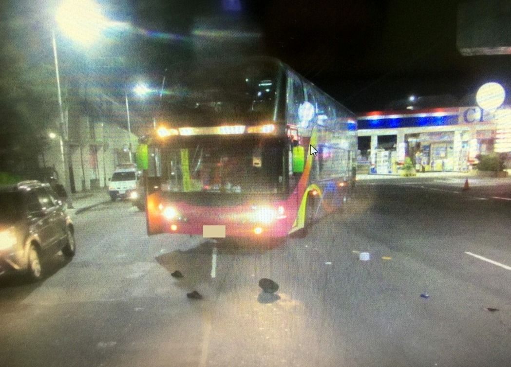 回收婦遭撞意外頻傳，去年底才發生遊覽車撞死回收老婦車禍。