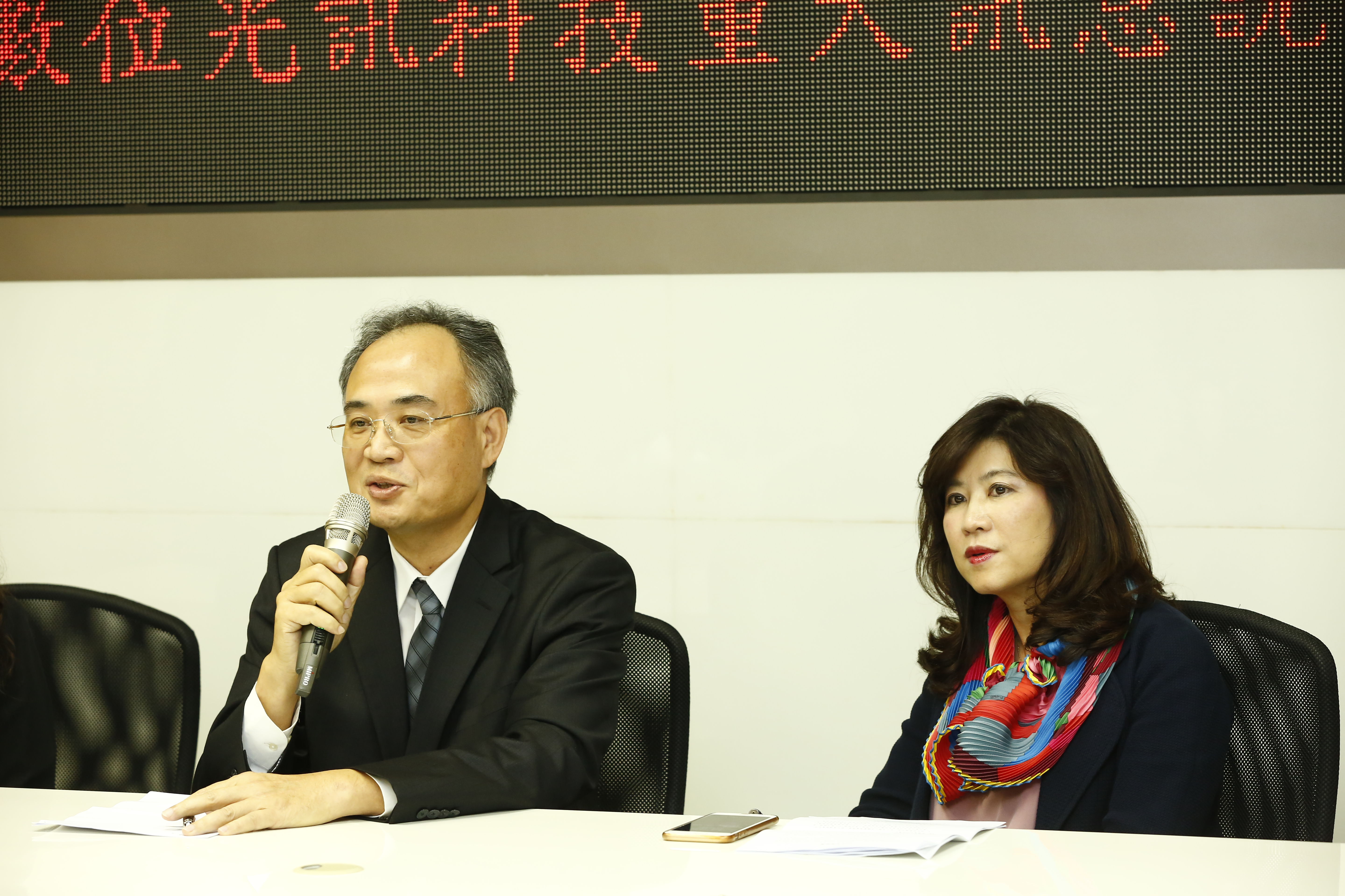 台數科併購東森案無望，業內人士分析，最重要的因素，依舊是台數科本身的體質，無法讓東森電視的未來加分。