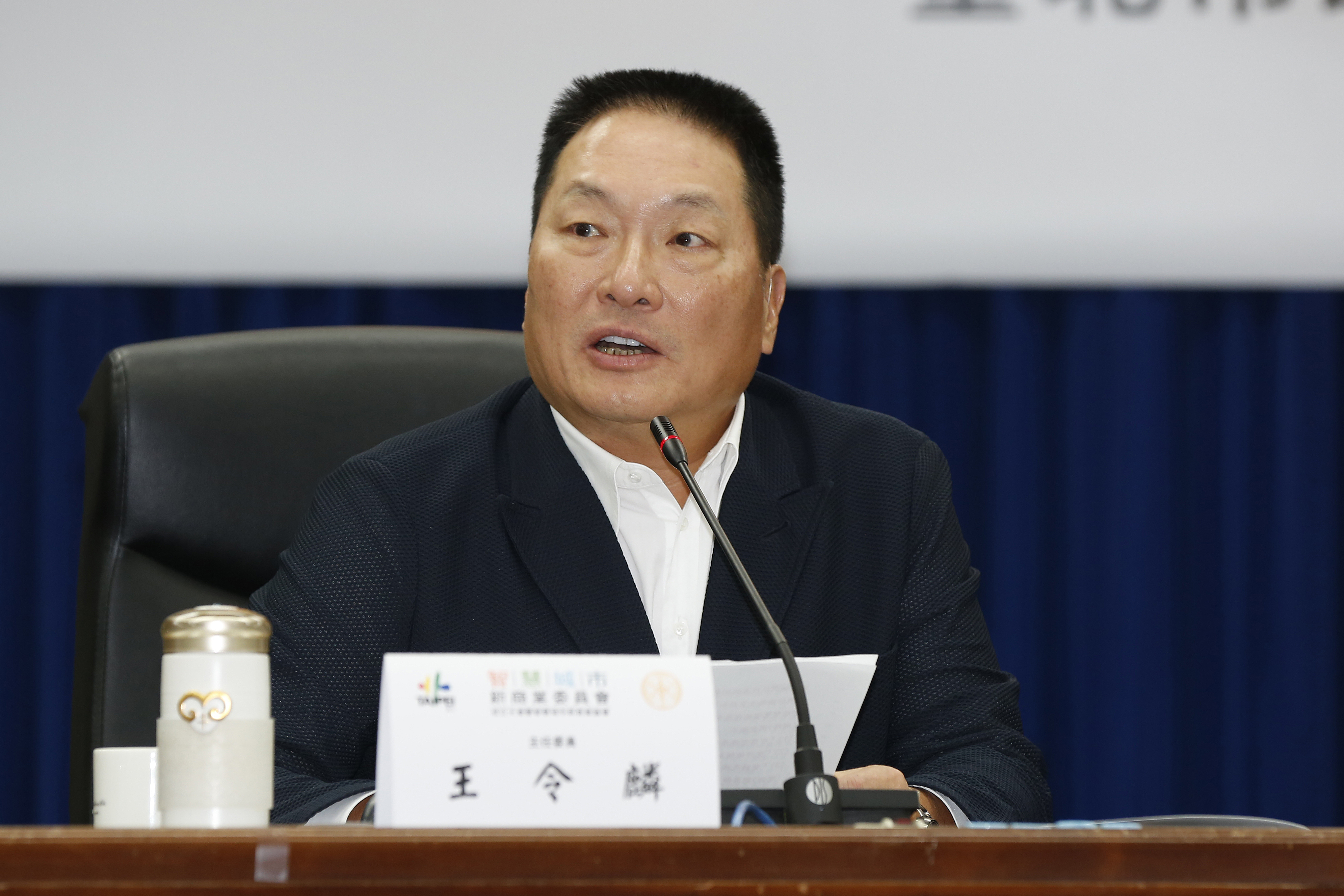 被問及台數科買東森一事，王令麟說，希望找到適格的人來買，是真正會把東森電視做好的。