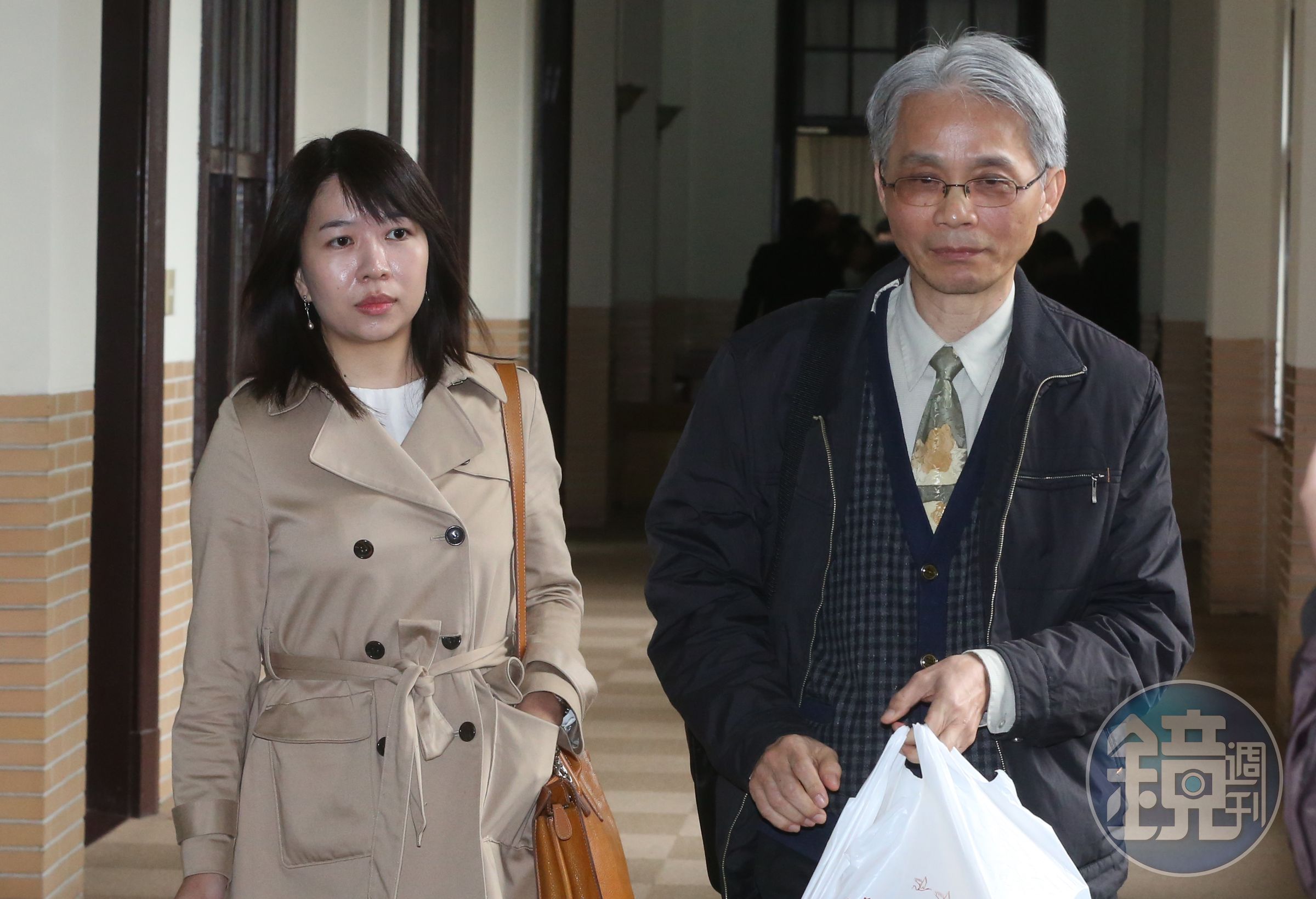 謝依涵的心理鑑定師趙儀珊（左）認為，謝依涵供詞反覆是因為受訊時，身心狀況不佳，又受到引導式問話所致。