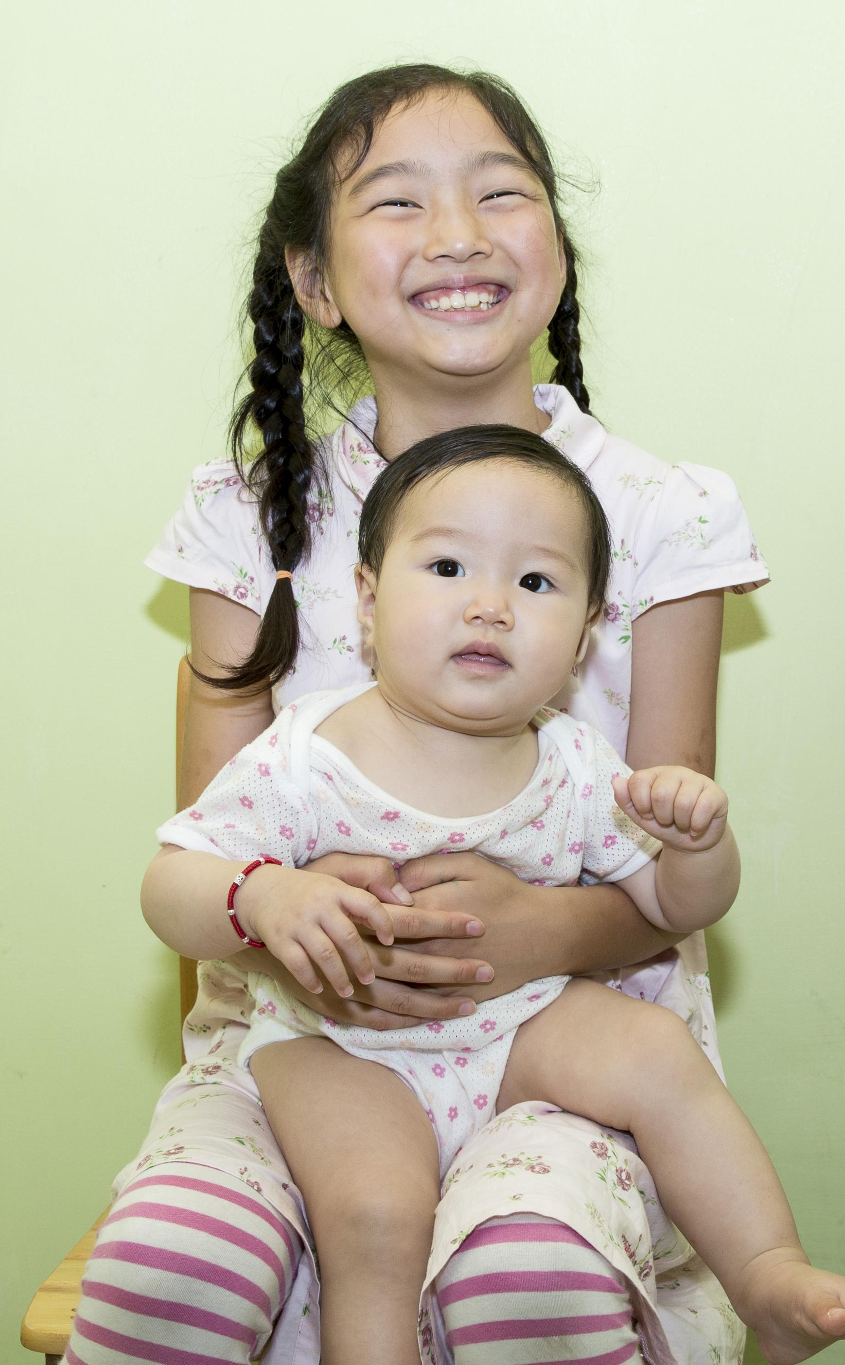 雖然已經有一個妹妹，但媽媽再次懷孕時，珮云仍希望是女生，因為可以一起玩。