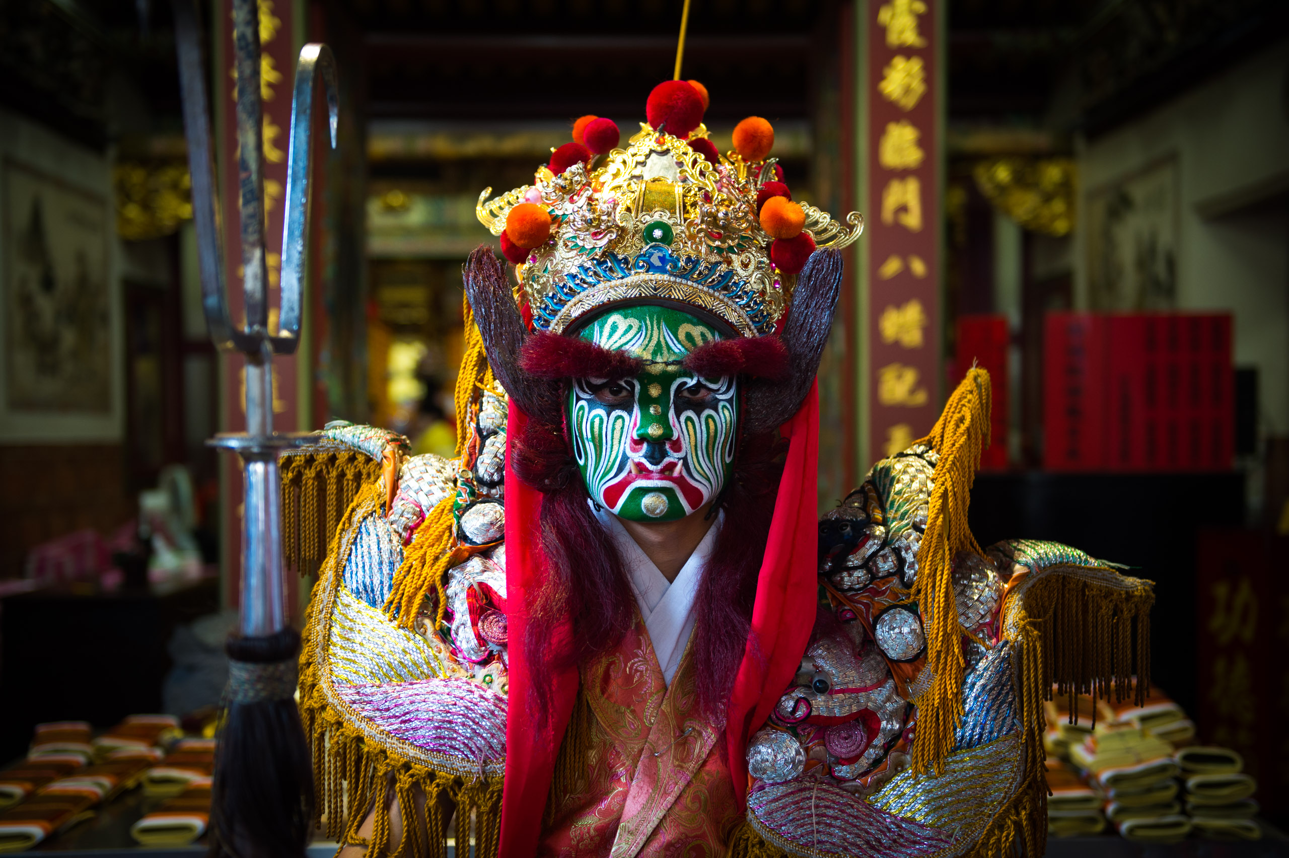 表情肅穆、帶有殺氣的官將首，可驅魔趕煞。