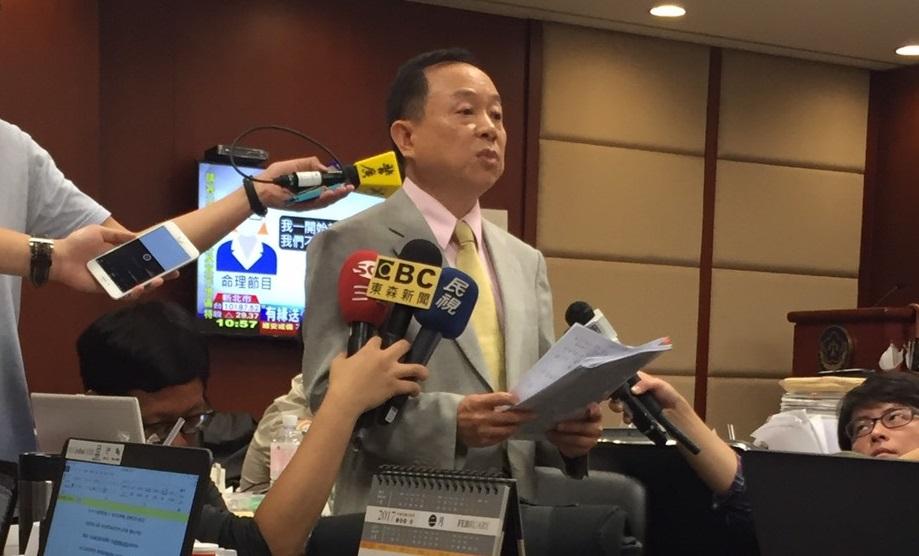 黃越宏認為未報導司法官集體關說法案,報導不夠詳實,向讀者道歉。