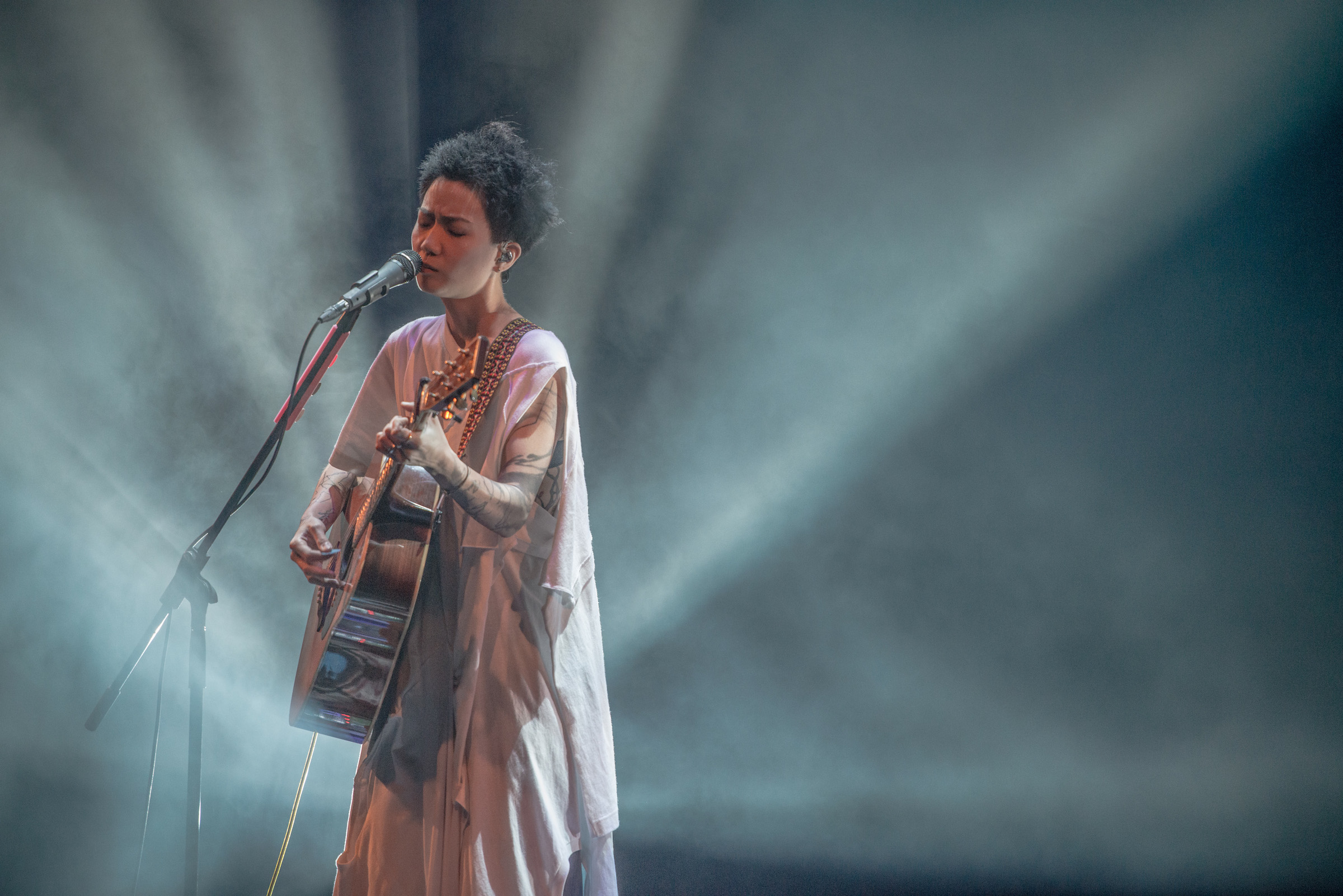 盧凱彤1日起在香港舉辦四場個人演唱會，寫下票房完售的好成績。