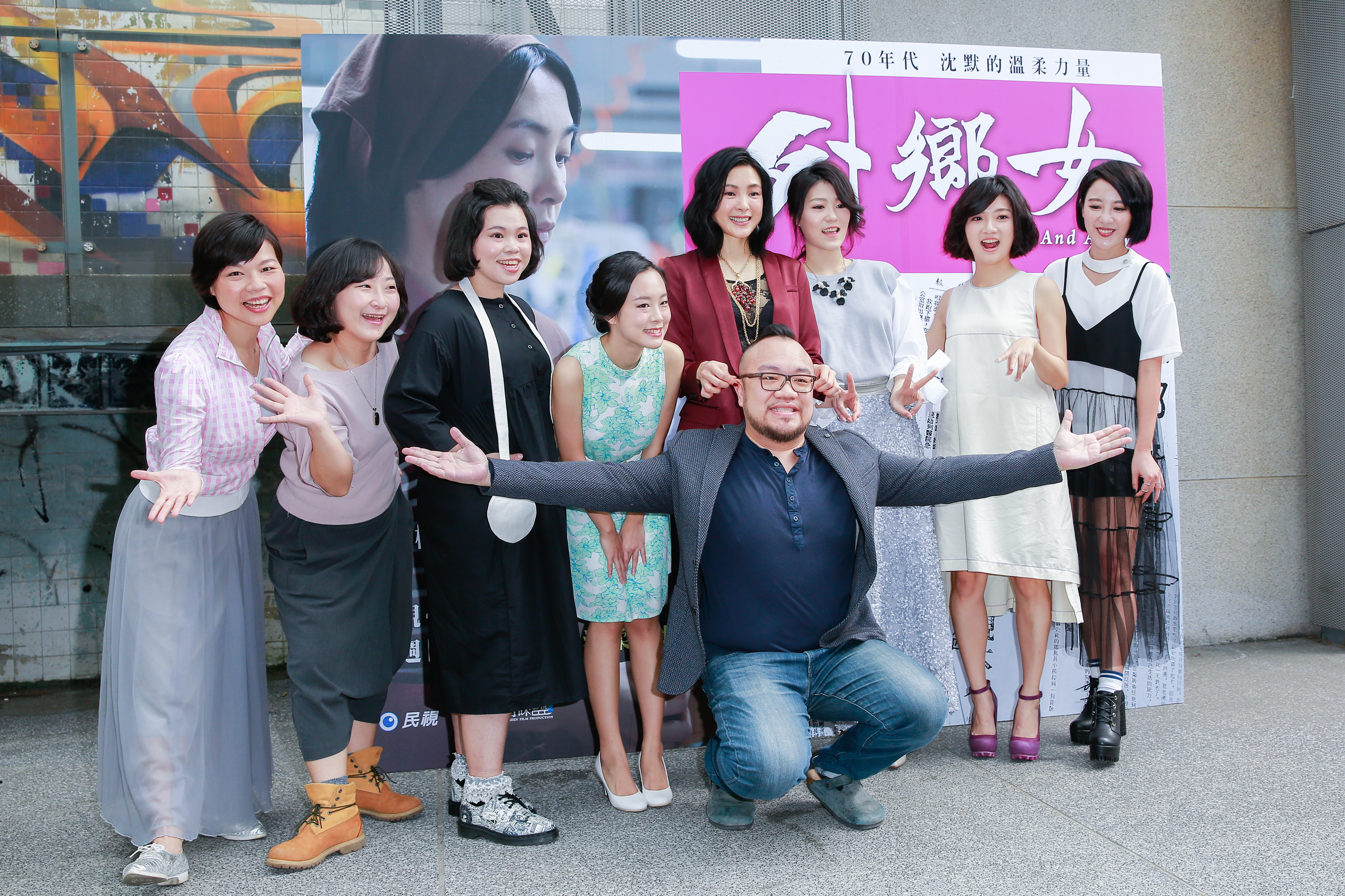 葉天倫新戲《外鄉女》描寫人生陷入谷底的男女主角,破例加入大量抽菸畫面。(青睞提供)