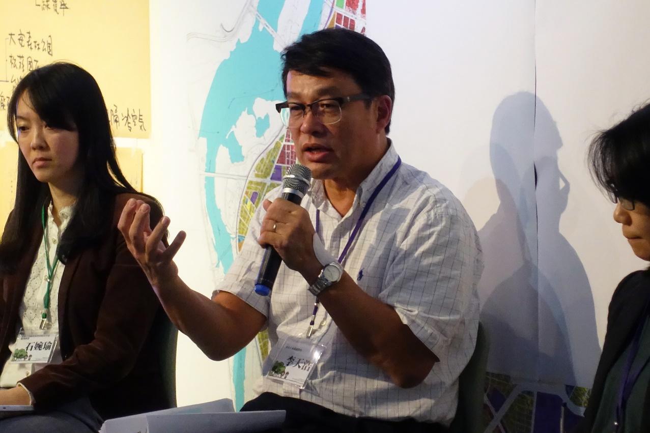 台灣大學土木工程副教授李天浩指出,台灣道路的排水性、汙水下水道工程及道路貯水性等,是導致豪雨釀災急需檢討的問題。(翻攝網路)