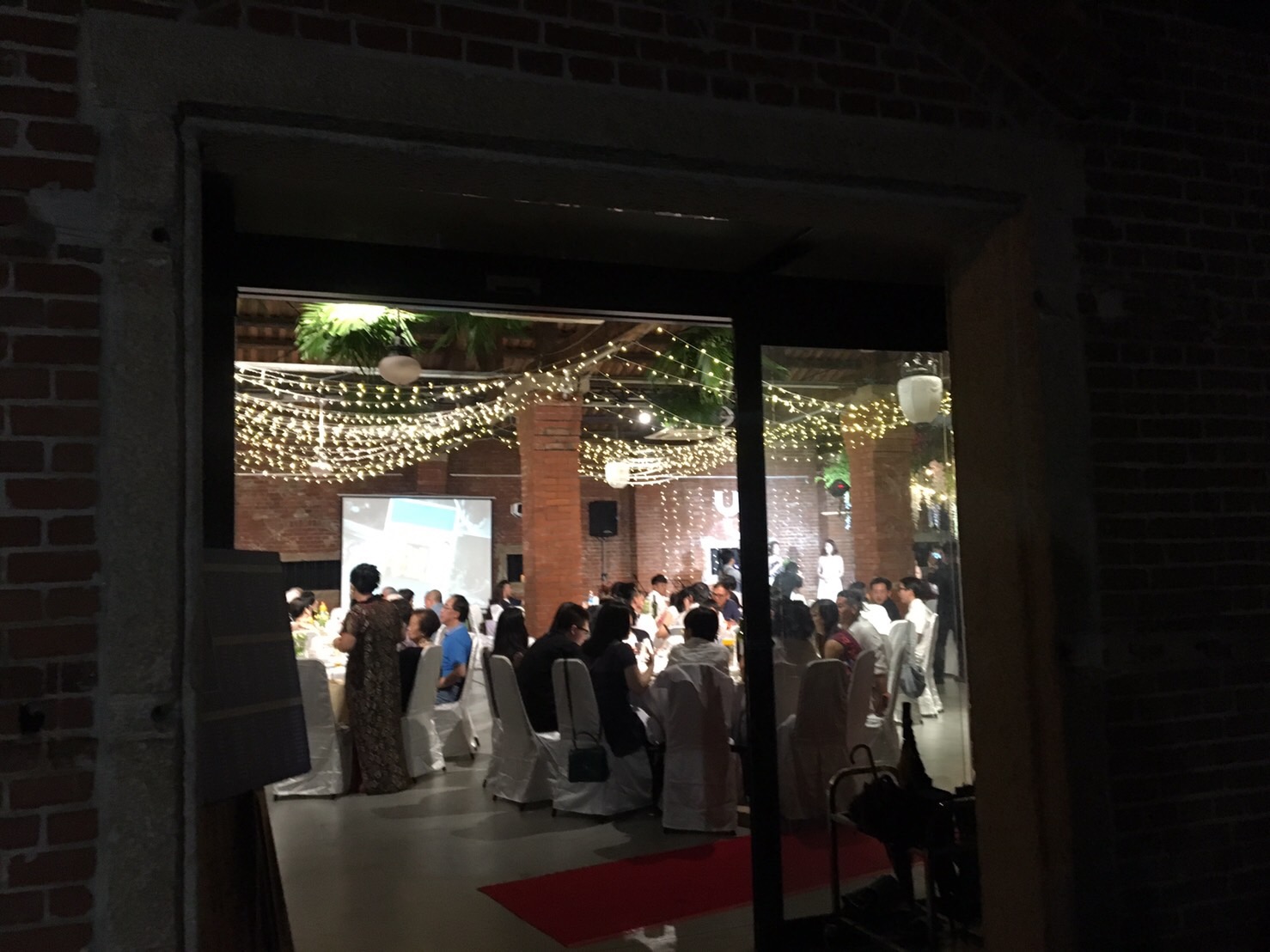 淡水文化基金會租借古蹟給業者辦喜宴。