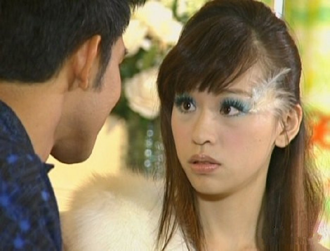 王心凌2000年時在《車正在追》出演，當時叫做牛奶。 