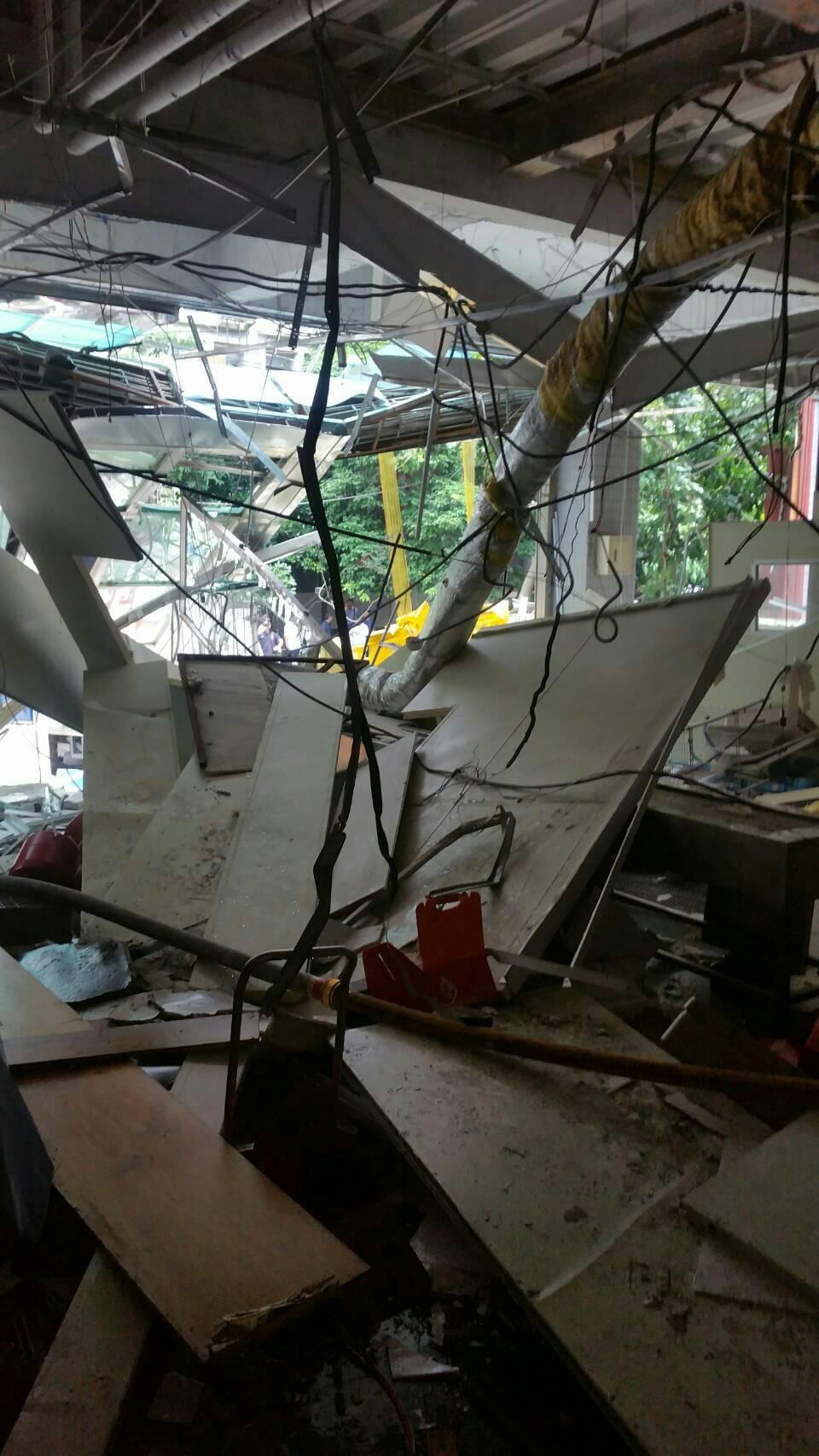 氣爆威力猛烈,建築室內幾乎全毀。
