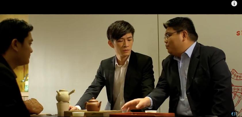 片中有位演員長相神似連勝文,其實現實生活中他的名字也有個「文」,目前人在上海唸EMBA,無緣感受《台北物語》的爆紅程度,但會看網友的留言跟著哈哈大笑。