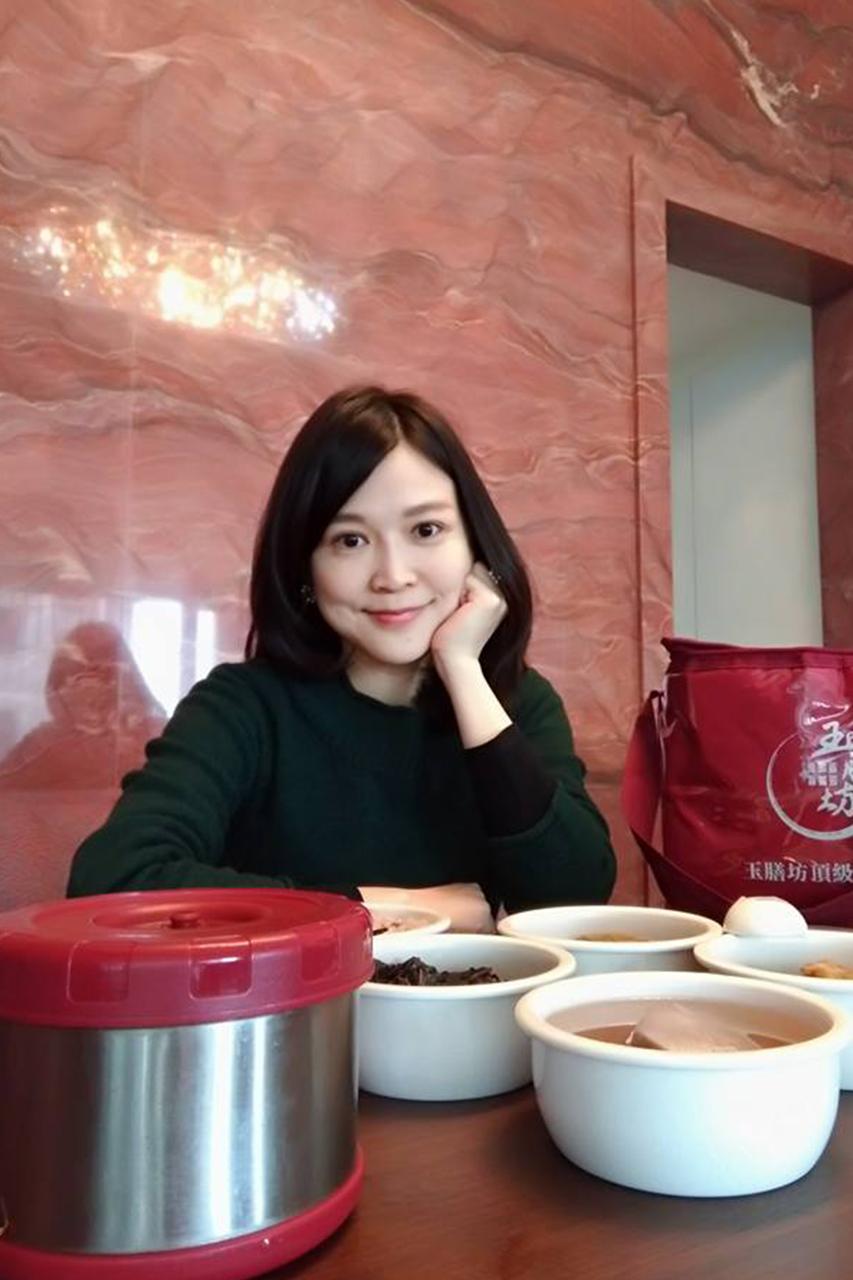 主播田燕呢在官網上大力推薦,因名人愛吃,許多民眾跟著訂購。