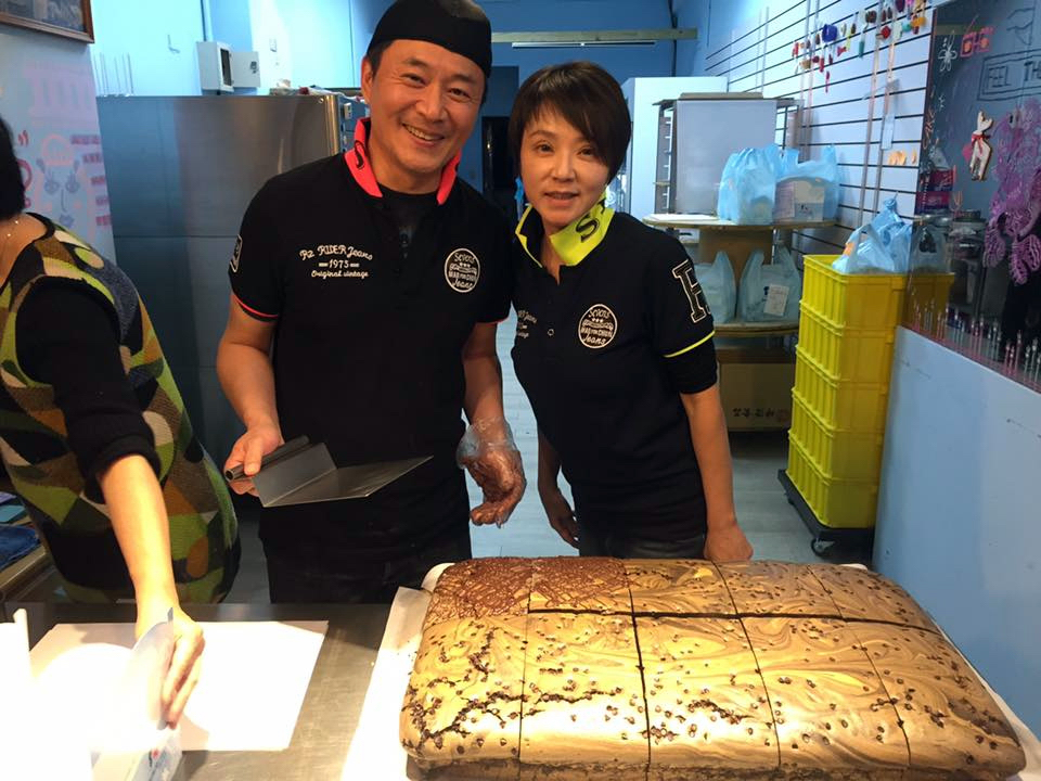 藝人湯志偉和Juby再婚共組家庭，自認不浪費的Juby，遇上極儉的湯志偉，沒想到只是小巫見大巫。（翻攝自朵蕾米蛋糕 Doreme Cake粉專）