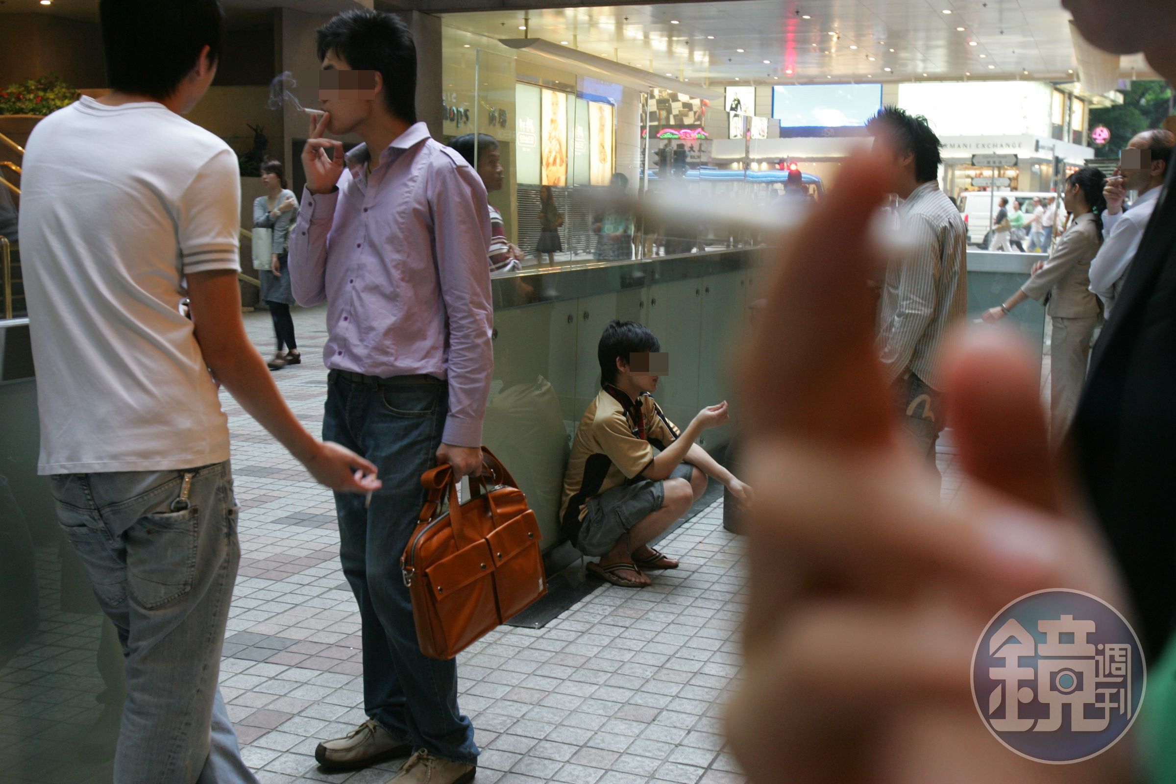 日商從5月中旬即陸續發函告知4大超商通路及銷售通路，隨本月12日隨菸酒稅法調漲的菸品，新價一率貴了30元。
