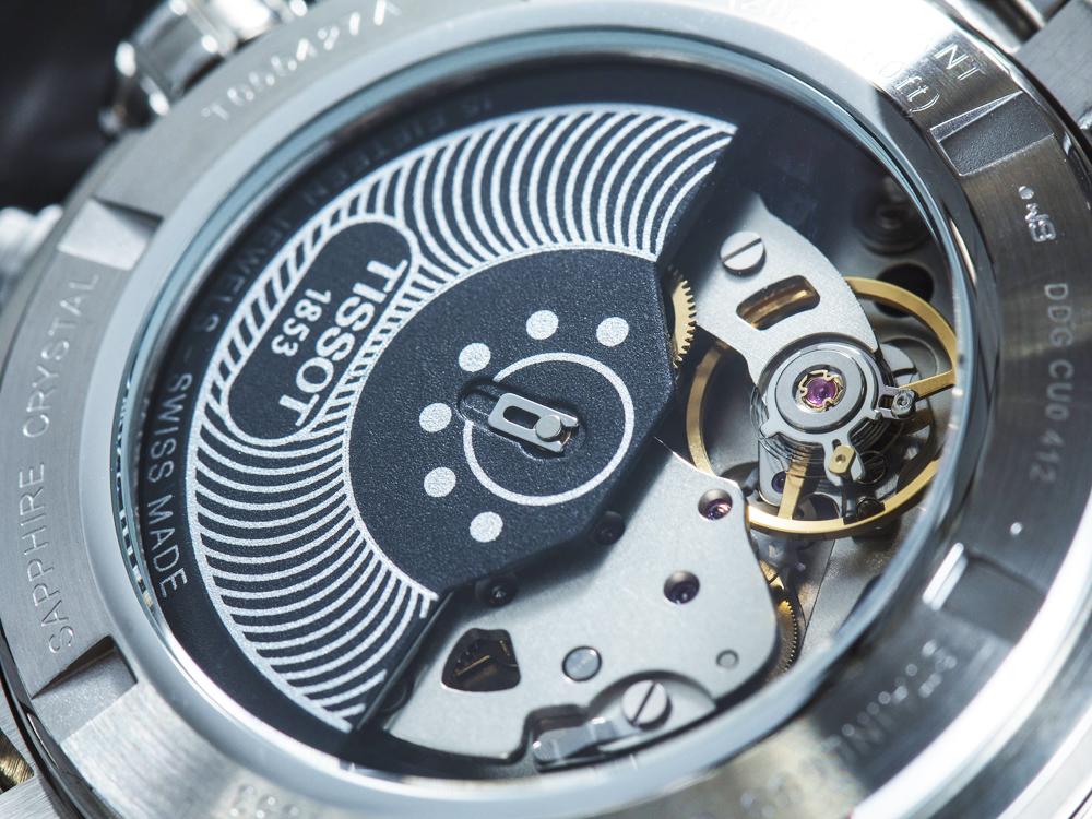 C01.211的直徑為32mm,厚度8.44mm,频率为3Hz,動力儲存為46小時,寶石數為15石,總共由184個零部件所組成。機芯有部分零件採用尼龍塑膠材質零件製作,是適合大量生產的實用型計時碼錶機芯。
