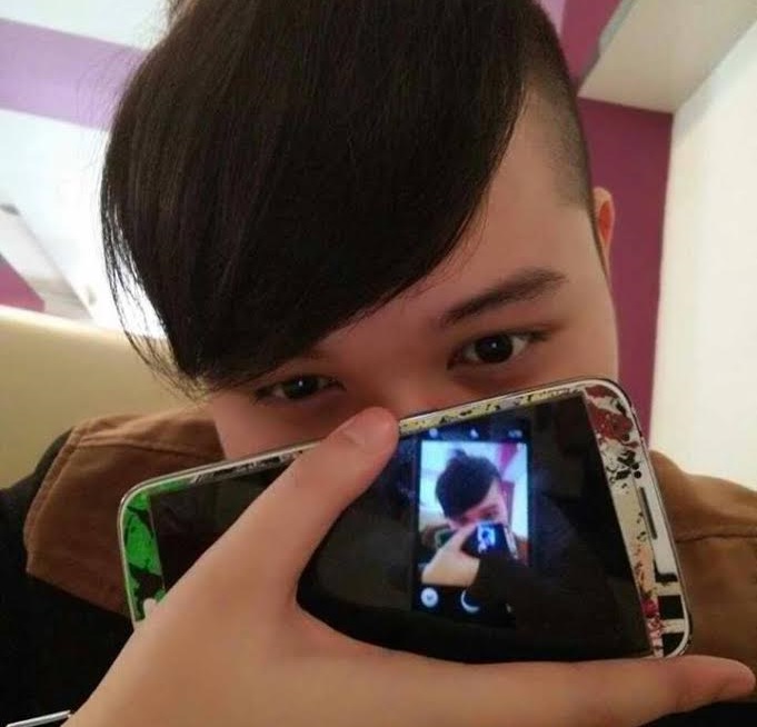 惡狼Vincent化名Tommy，在手機遊戲中誘騙少女拍裸照。