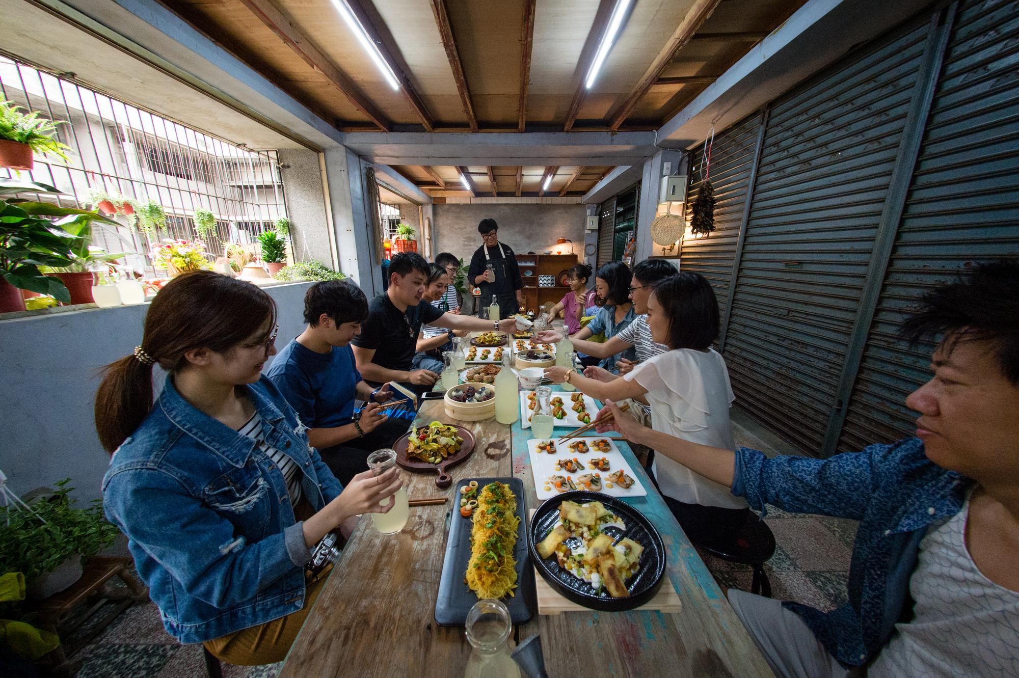 市場裡的餐桌計劃，在新竹東門市場裡品嘗在地美食。