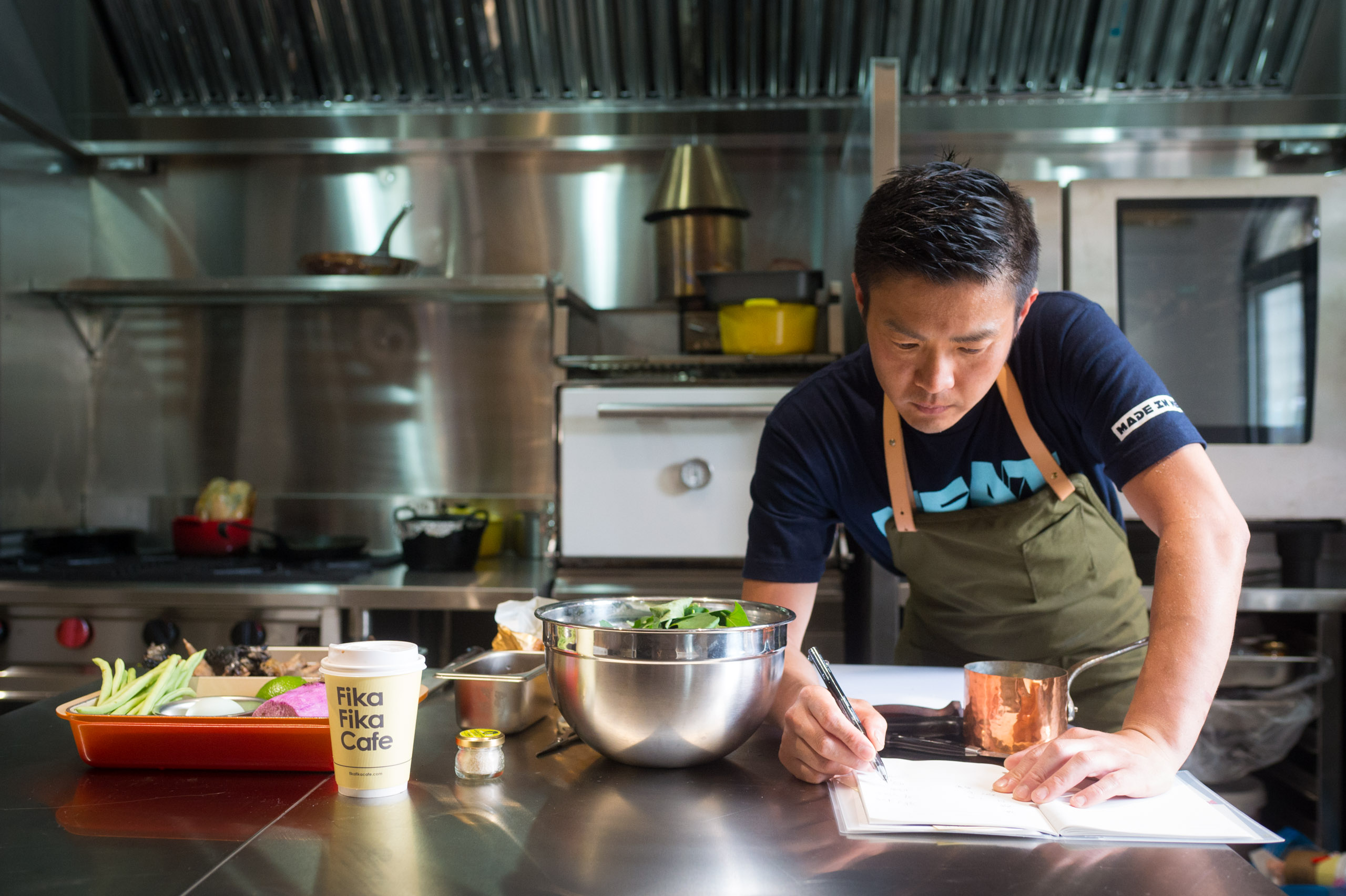 創意十足的東京「Restaurant Anis」主廚清水将，特地來台與「Fika Fika Cafe」創辦人陳志煌一起合作咖啡與肉料理的餐會。