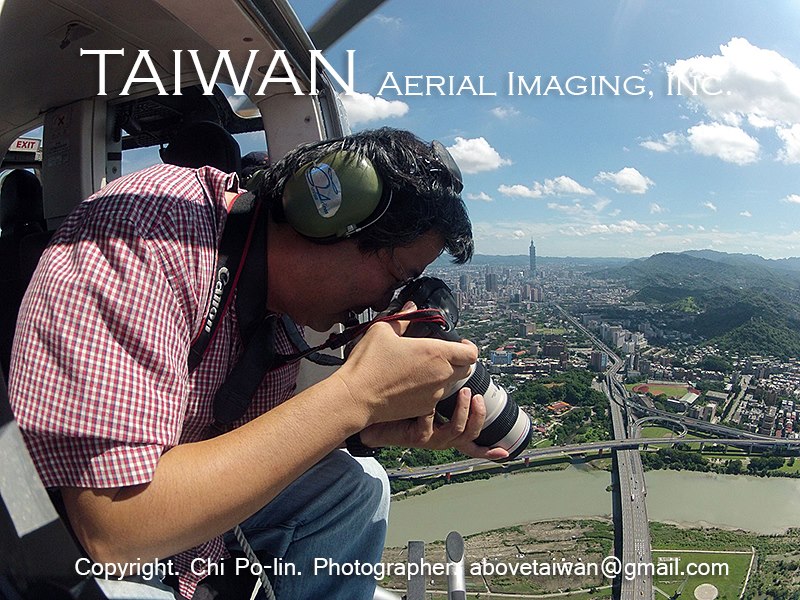 《看見台灣》導演齊柏林10日墜機逝世。