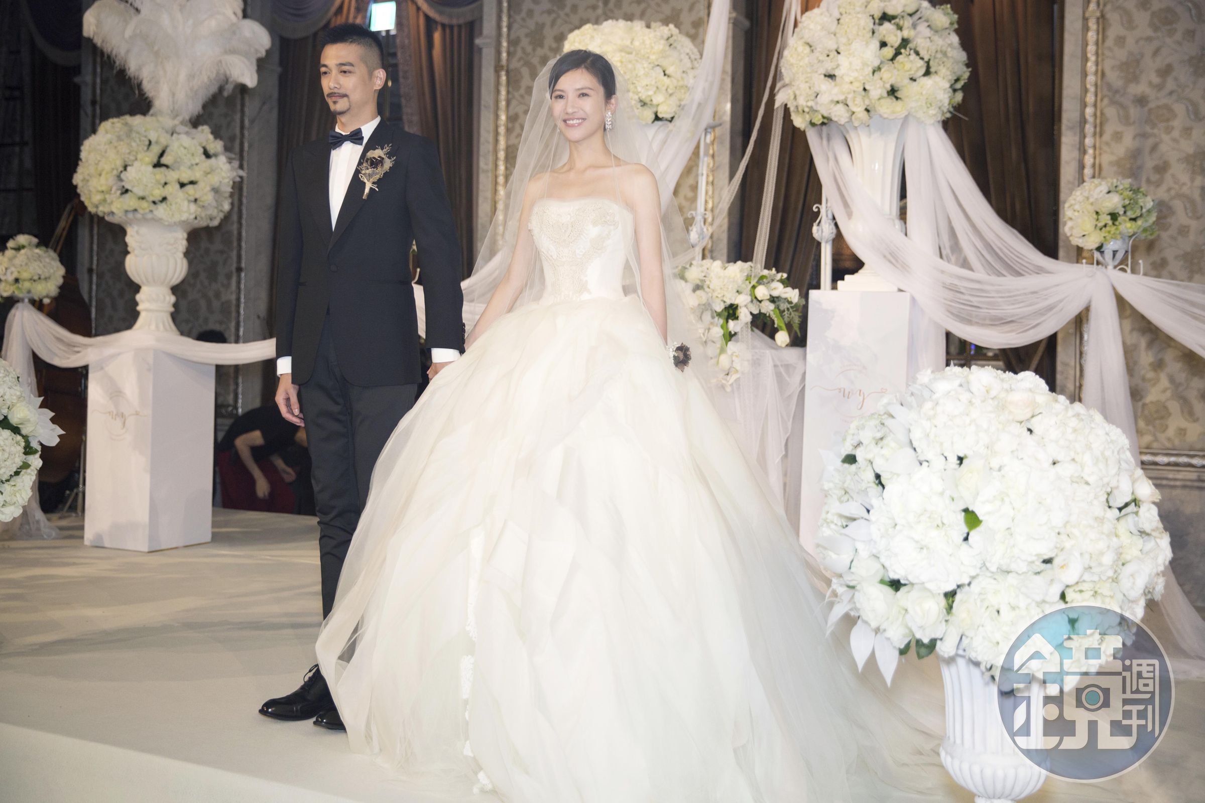  楊子姍身著Vera Wang婚紗，漂亮出嫁。