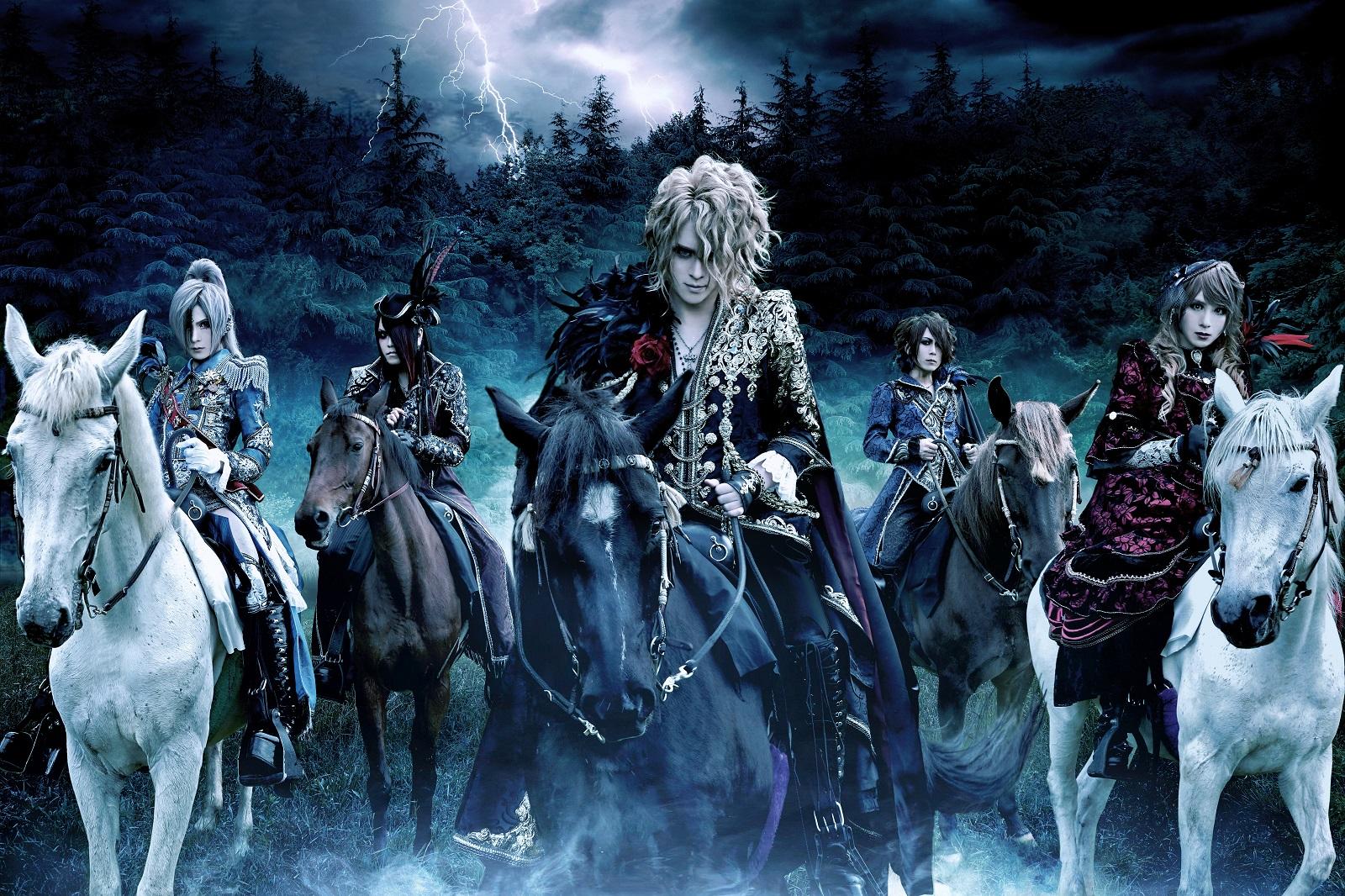 睽違六年,日本視覺系樂團Versailles 10月28日來台舉行萬聖節公演。