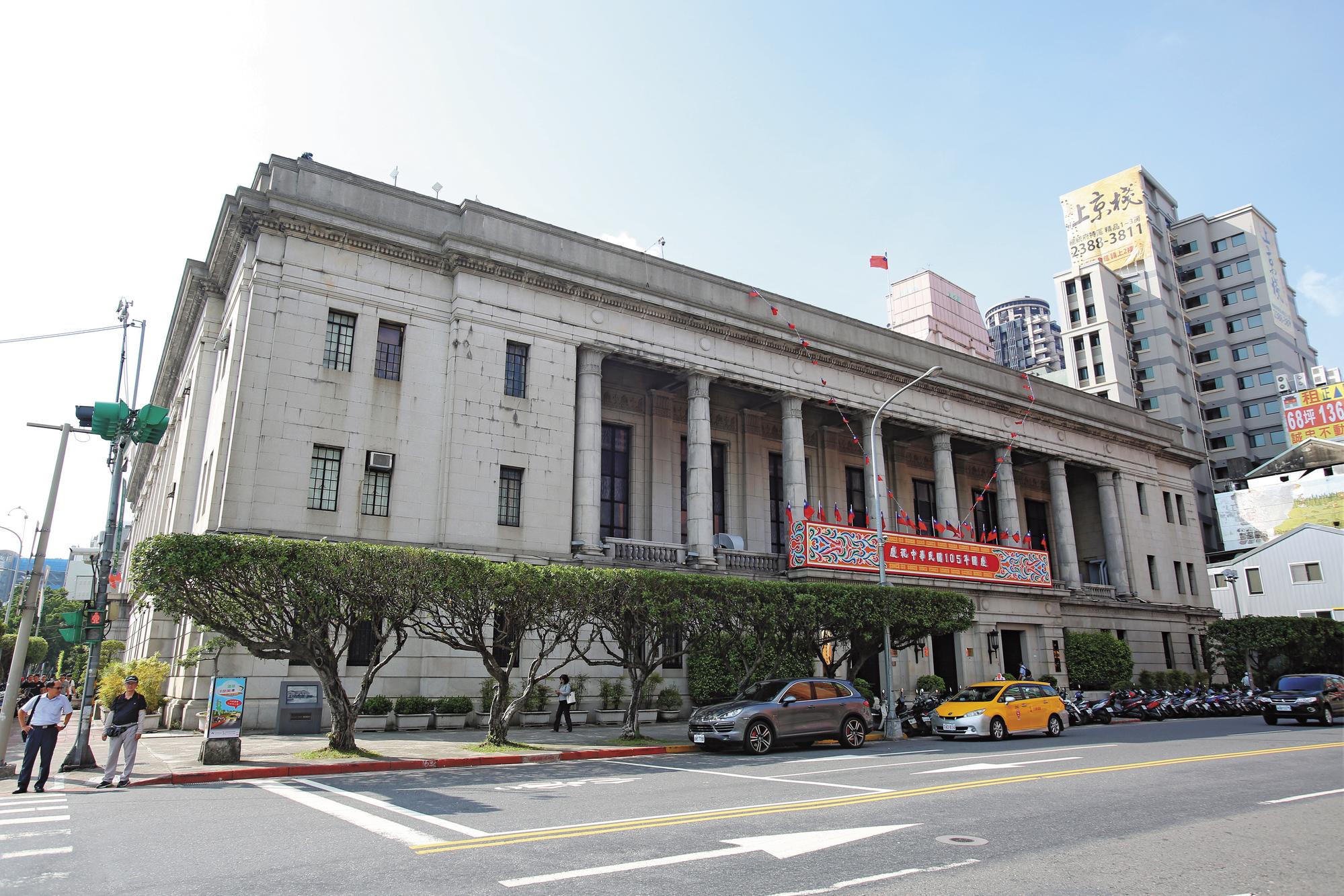 台灣銀行採購部負責政府所有採購共同契約標案，保全勞務契約薪資卻偏低，影響近10萬人。