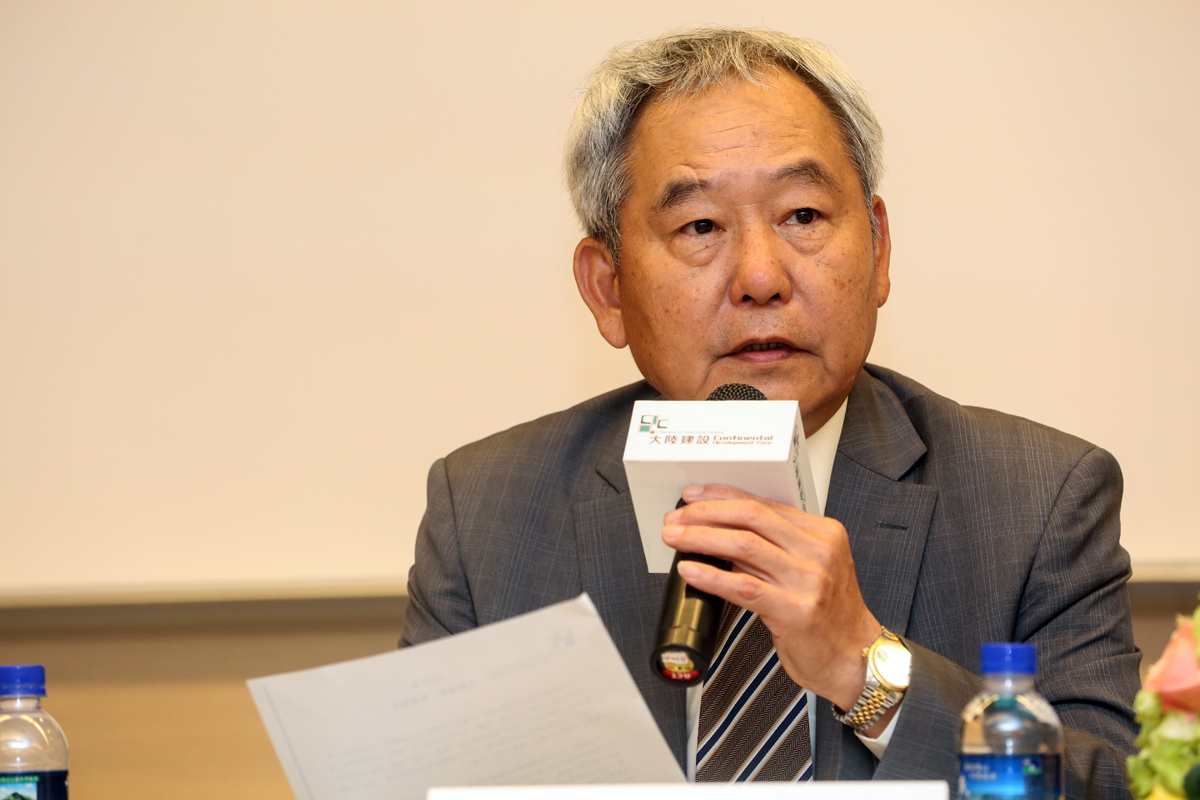 大陸建設董事長張良吉直言，每坪200萬元是琢白底線，否則他不能接受。