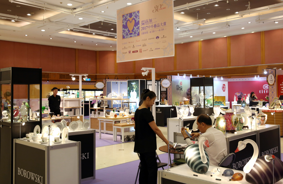 日本銀座骨董店「アンティークモール銀座」首次在太平洋SOGO「獨藝無二中外藝品大賞」展出。